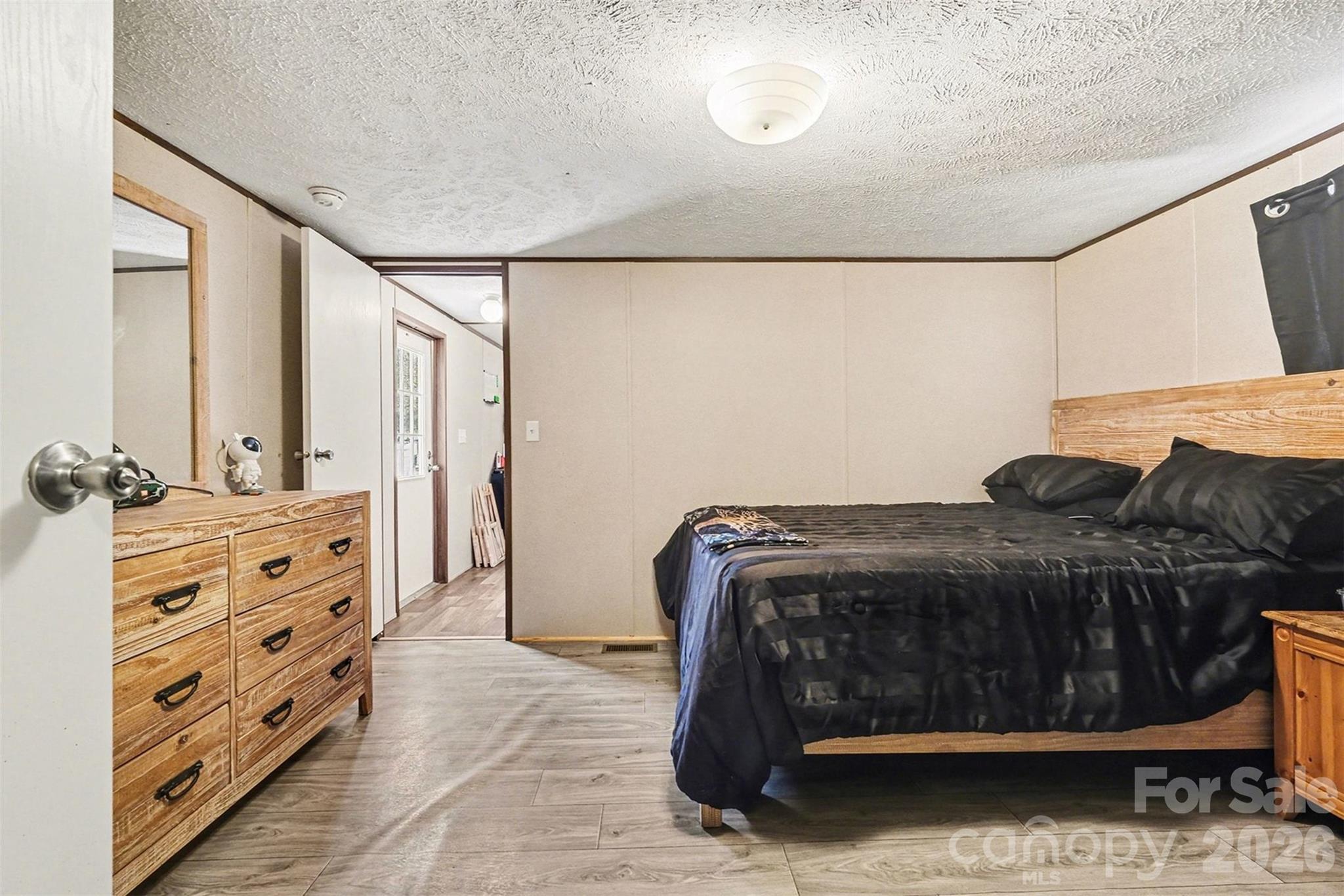 1846 Apple Blossom Road — York