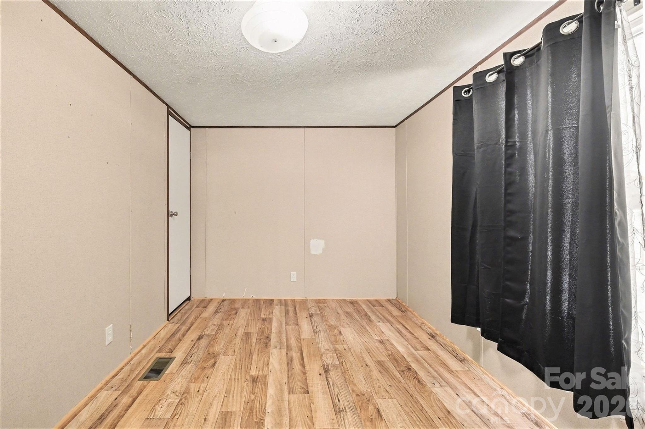 1846 Apple Blossom Road — York