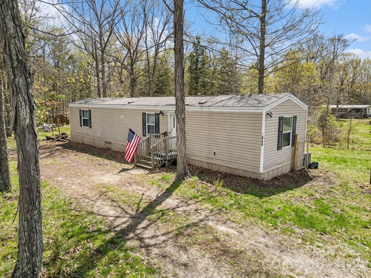 1846 Apple Blossom Road — York