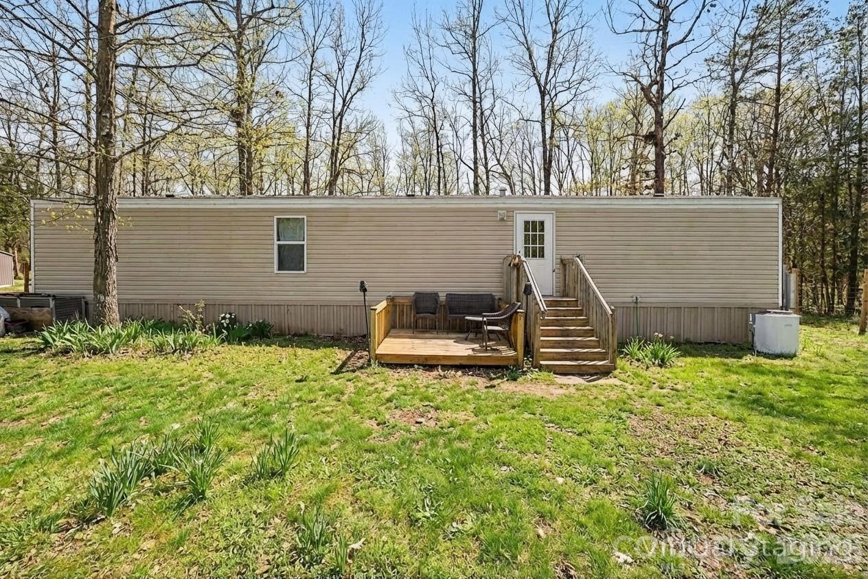 1846 Apple Blossom Road — York