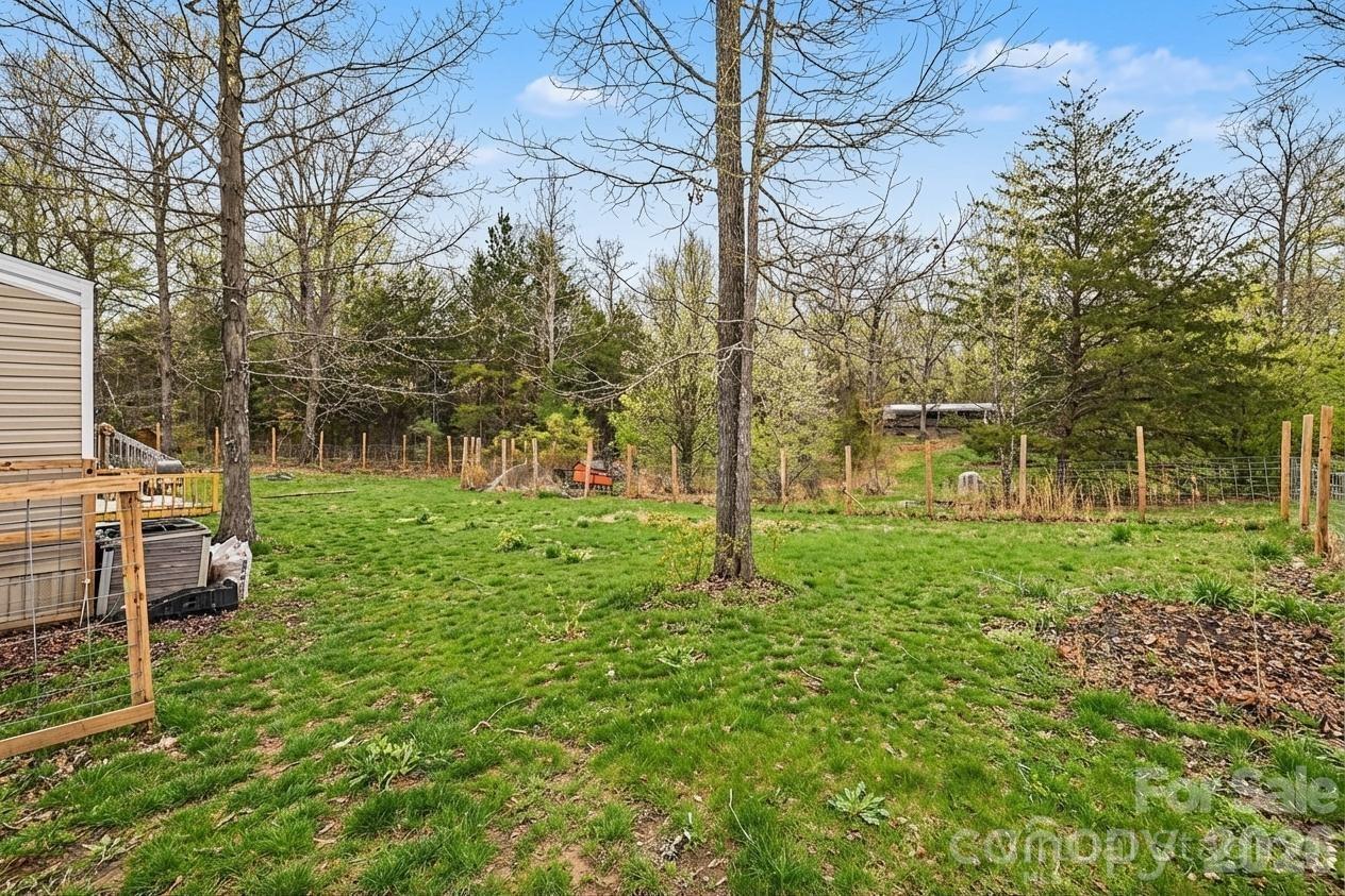 1846 Apple Blossom Road — York