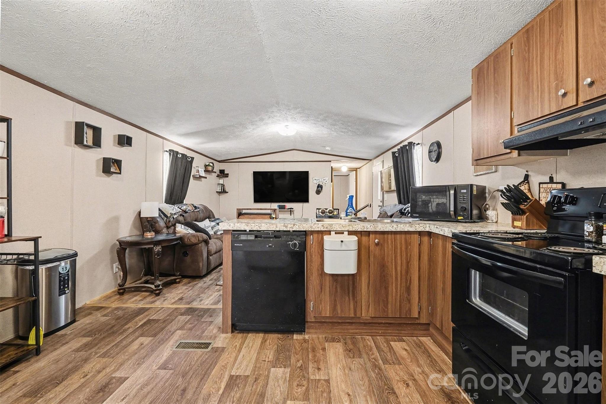 1846 Apple Blossom Road — York