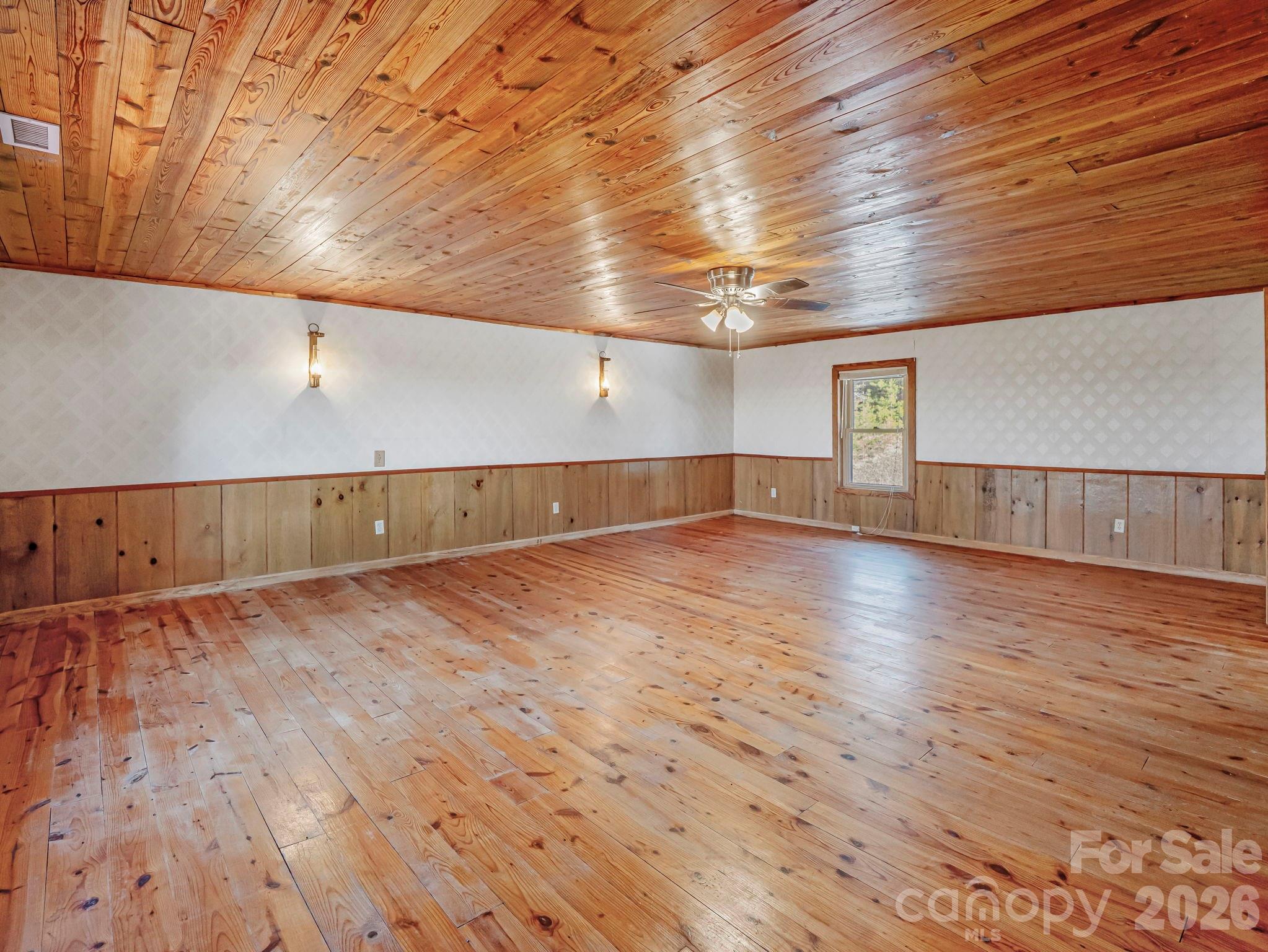 156 Carpenters Knob Drive — Lawndale