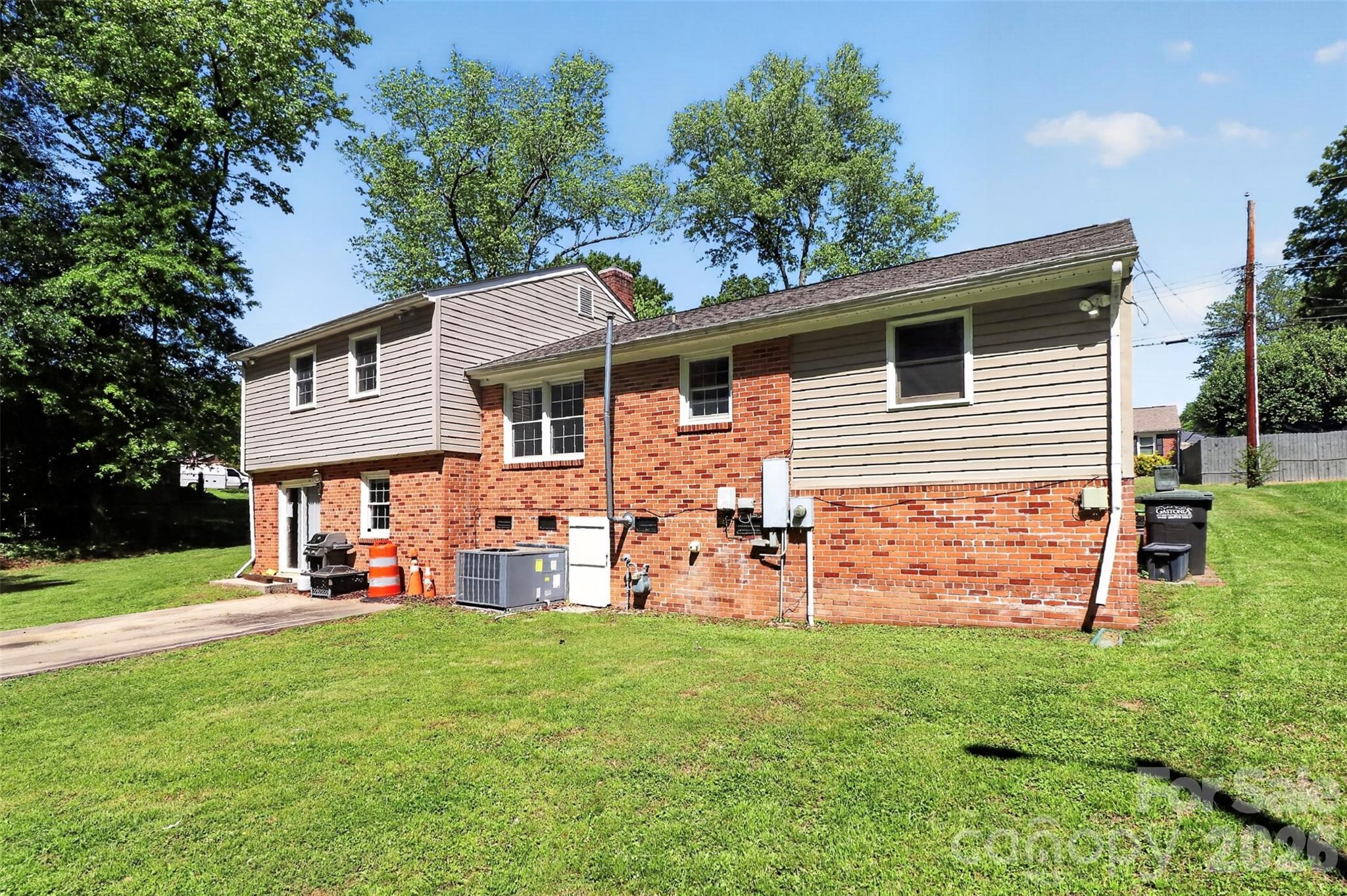 2111 Parkdale Avenue — Gastonia