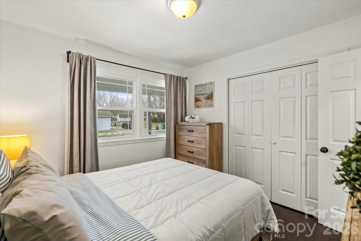 4930 Crestmont Drive — Charlotte