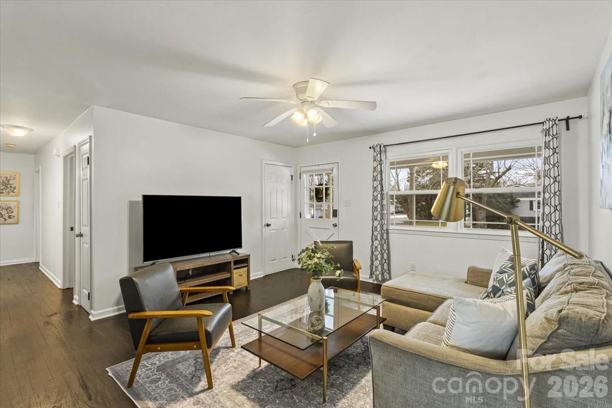 4930 Crestmont Drive — Charlotte