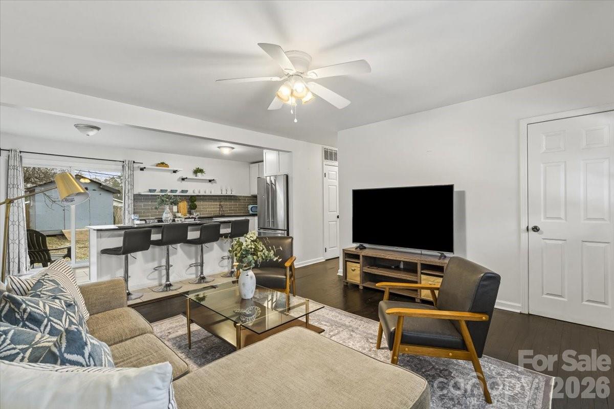 4930 Crestmont Drive — Charlotte