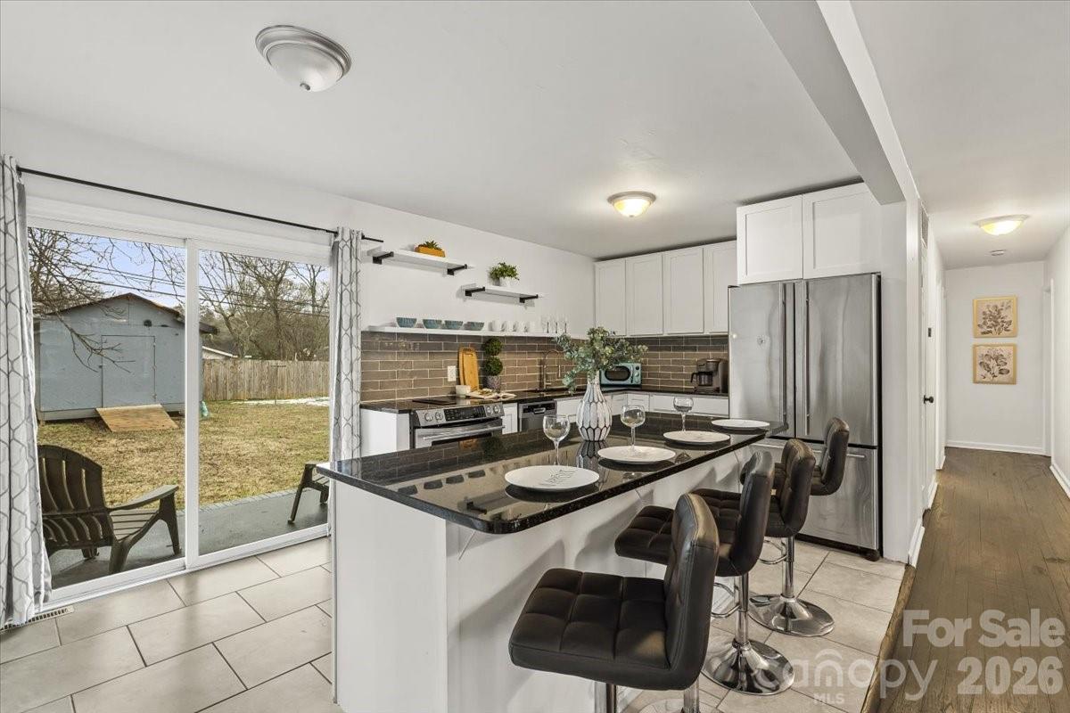 4930 Crestmont Drive — Charlotte