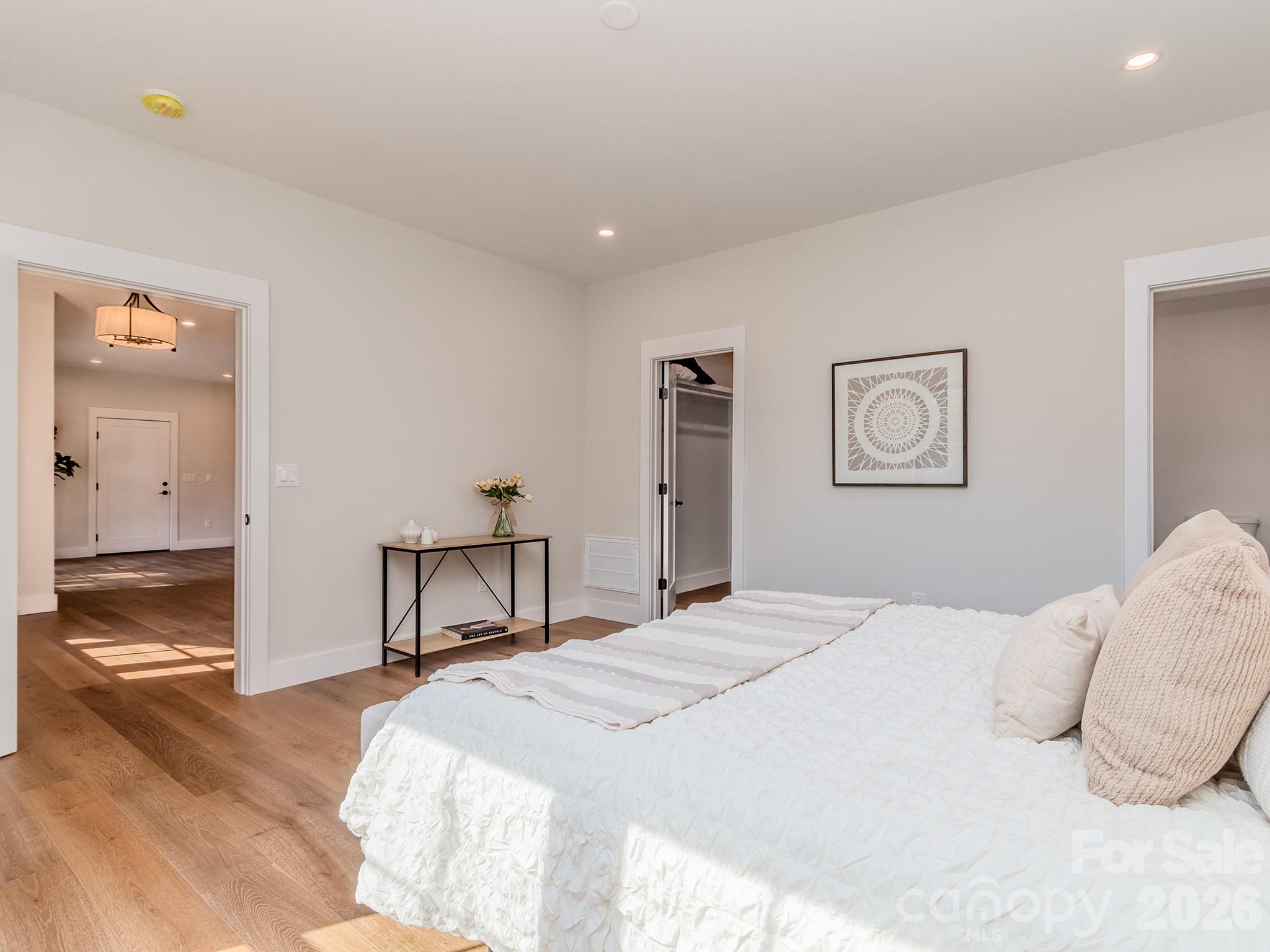 4899 Moonlite Bay Drive — Sherrills Ford