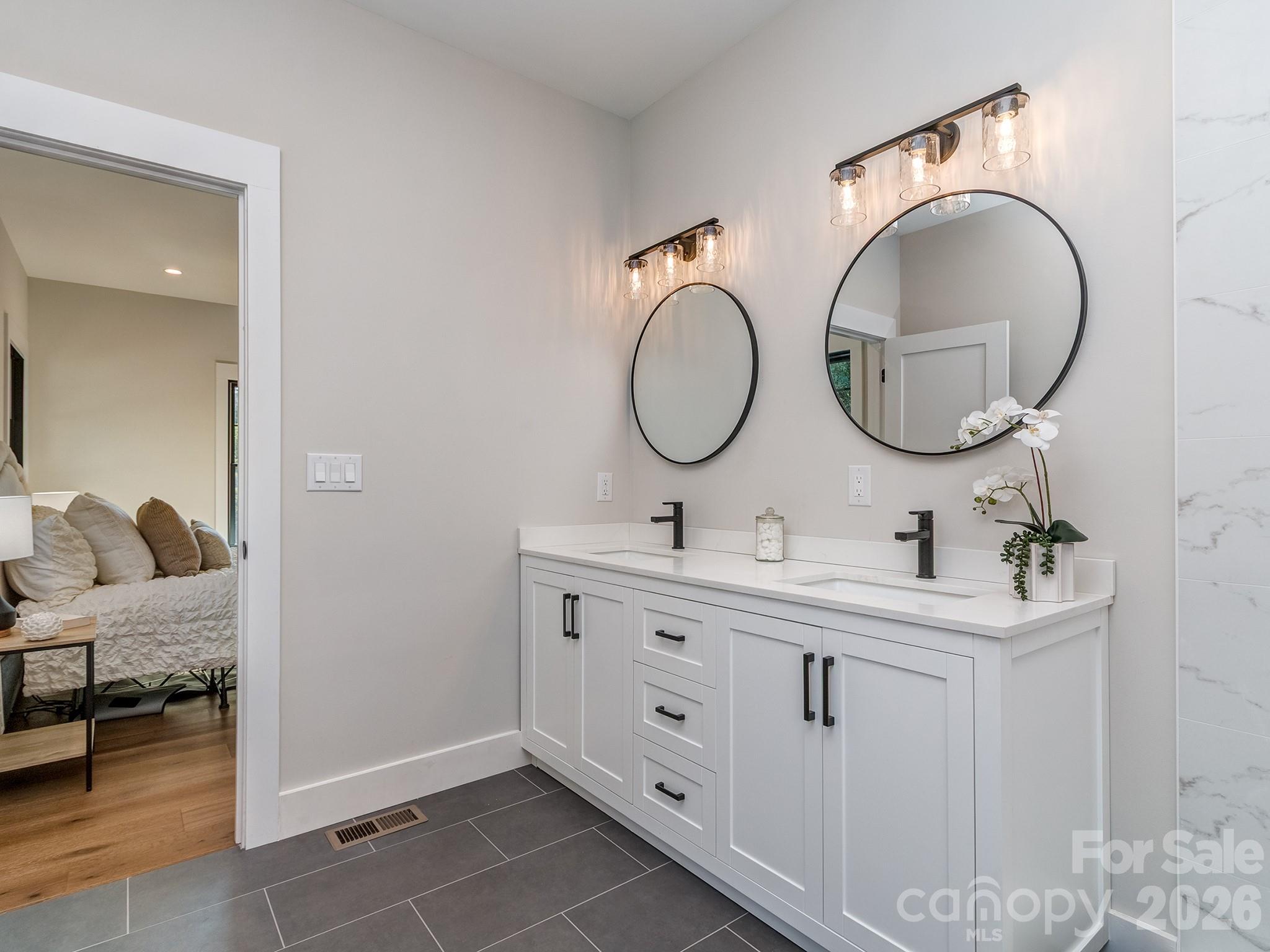 4899 Moonlite Bay Drive — Sherrills Ford