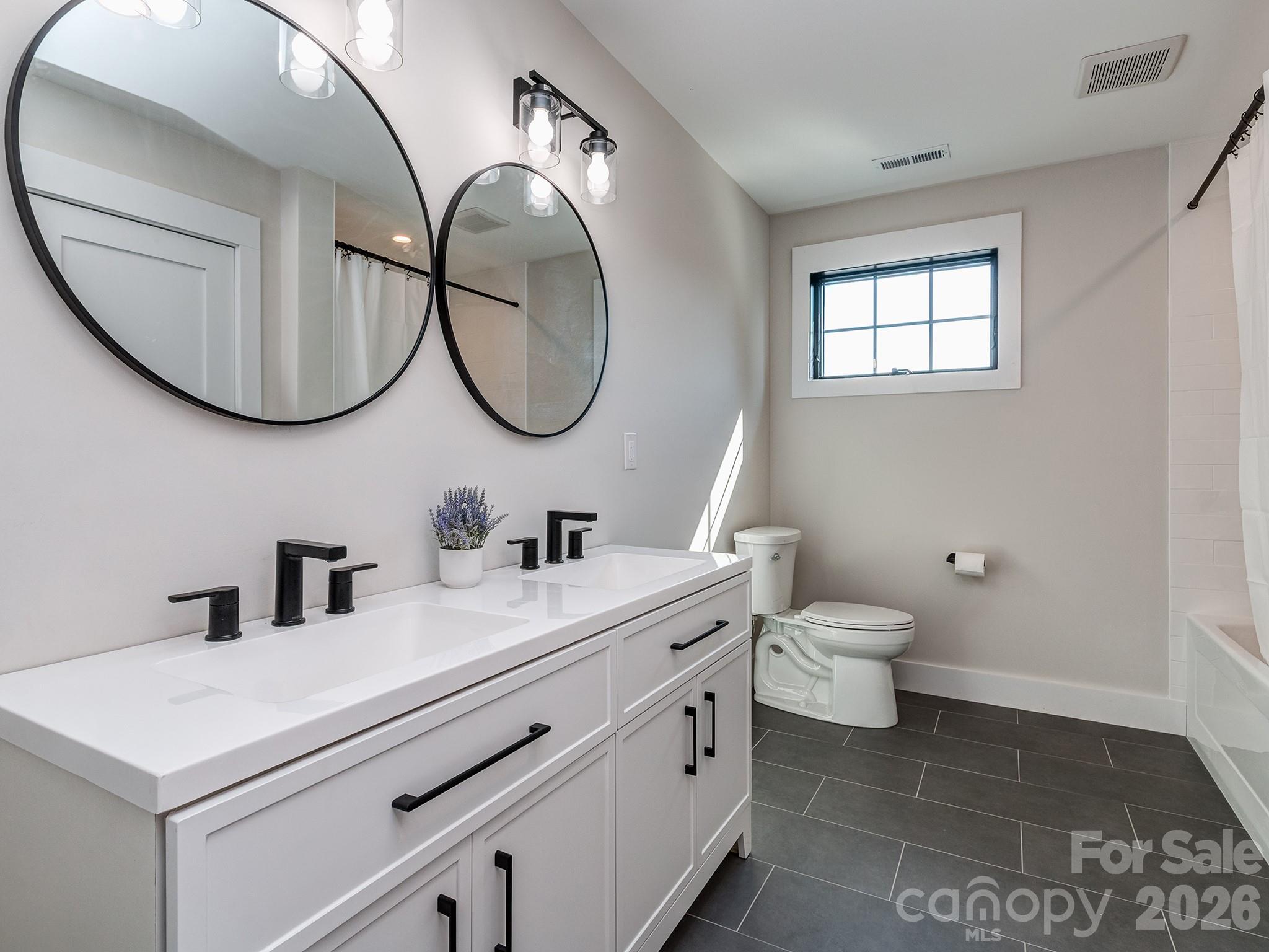 4899 Moonlite Bay Drive — Sherrills Ford