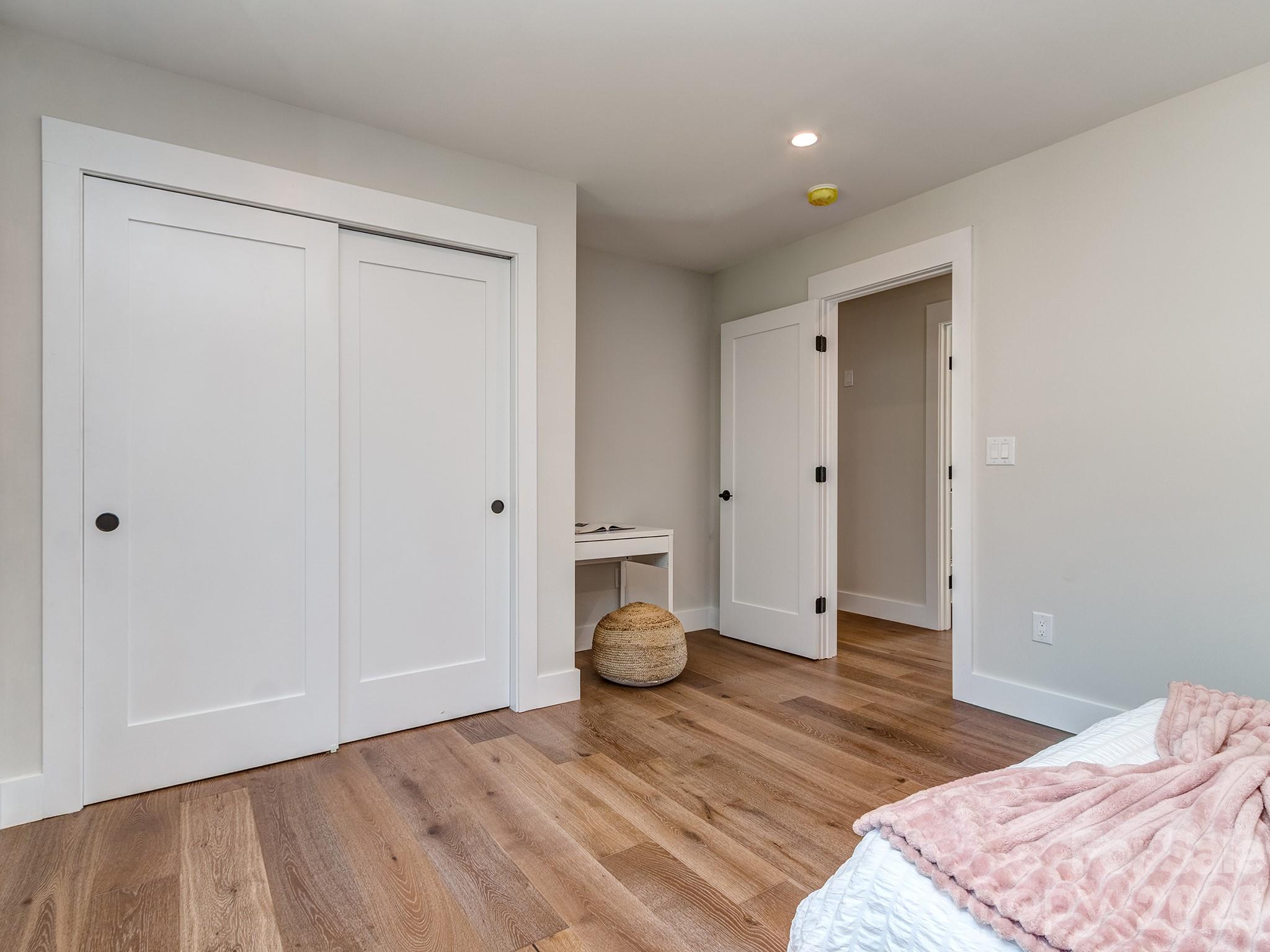 4899 Moonlite Bay Drive — Sherrills Ford