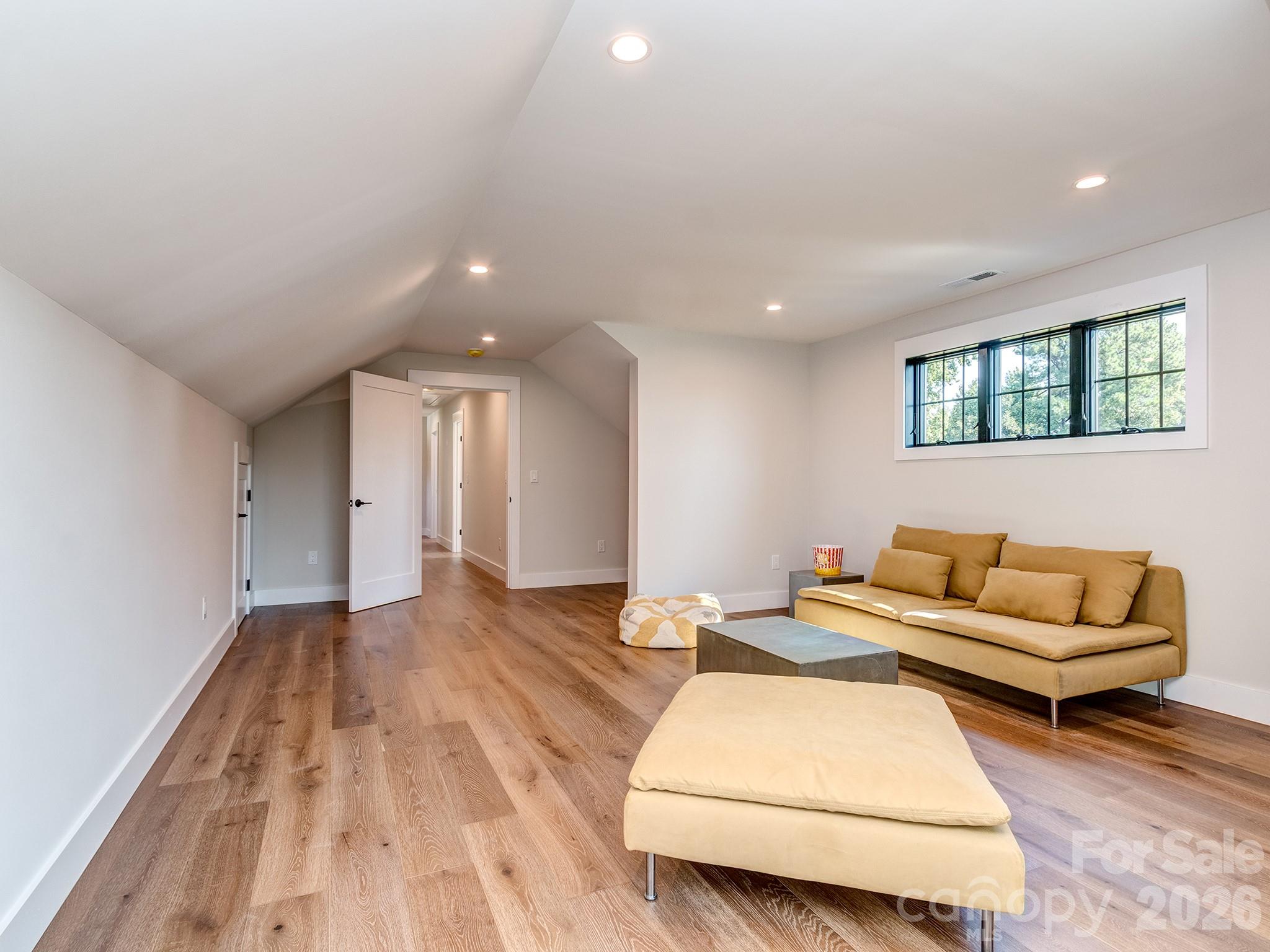 4899 Moonlite Bay Drive — Sherrills Ford