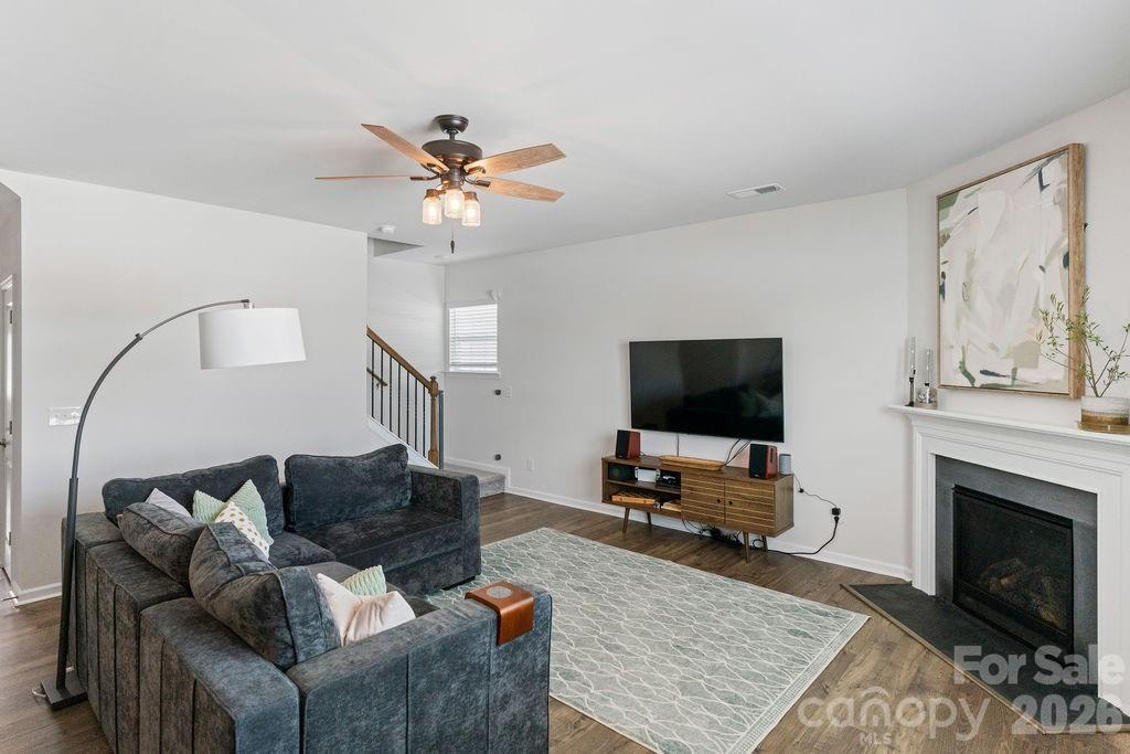 128 Neill Estate Lane — Mooresville