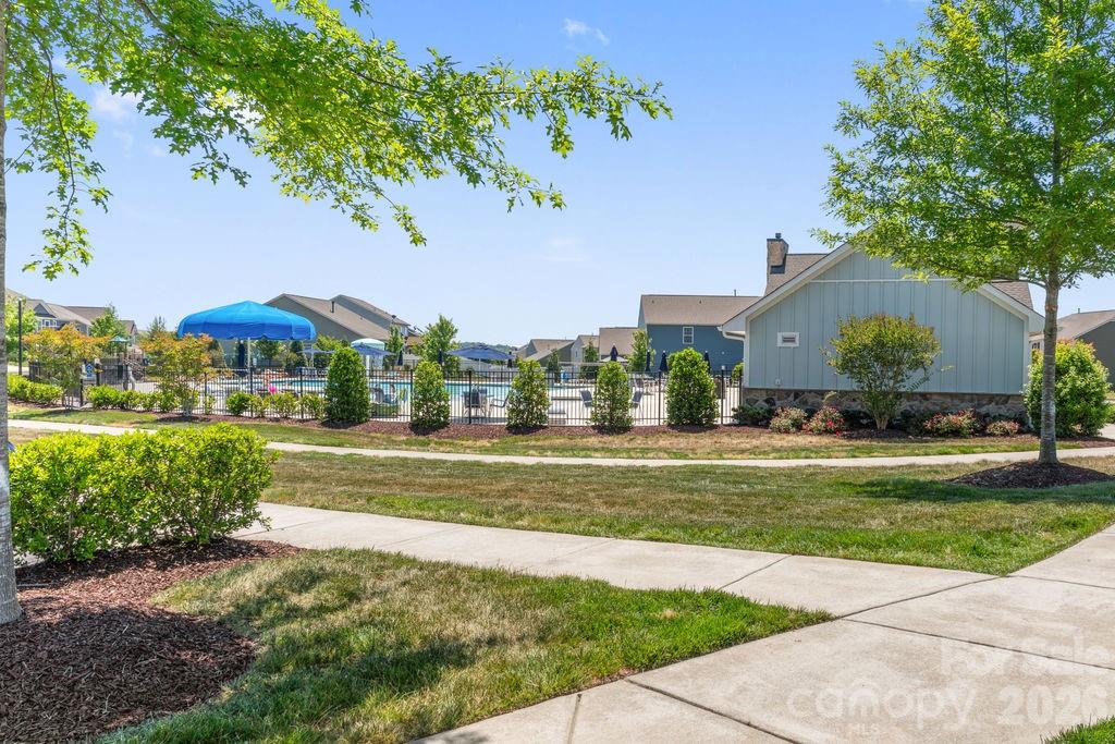 128 Neill Estate Lane — Mooresville