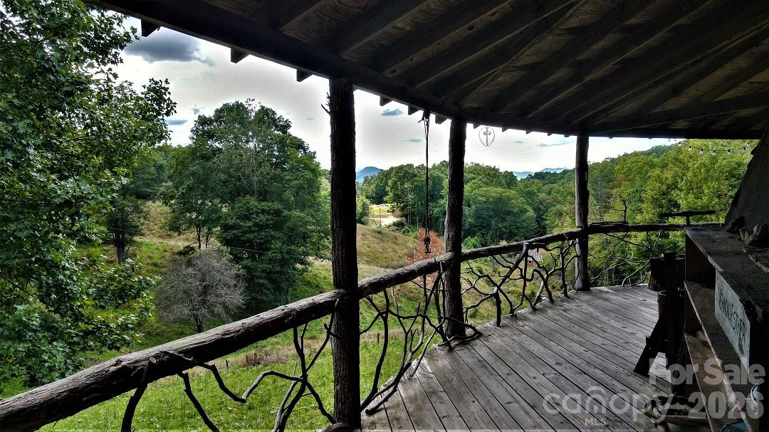 745 Broom Road — Tuckasegee