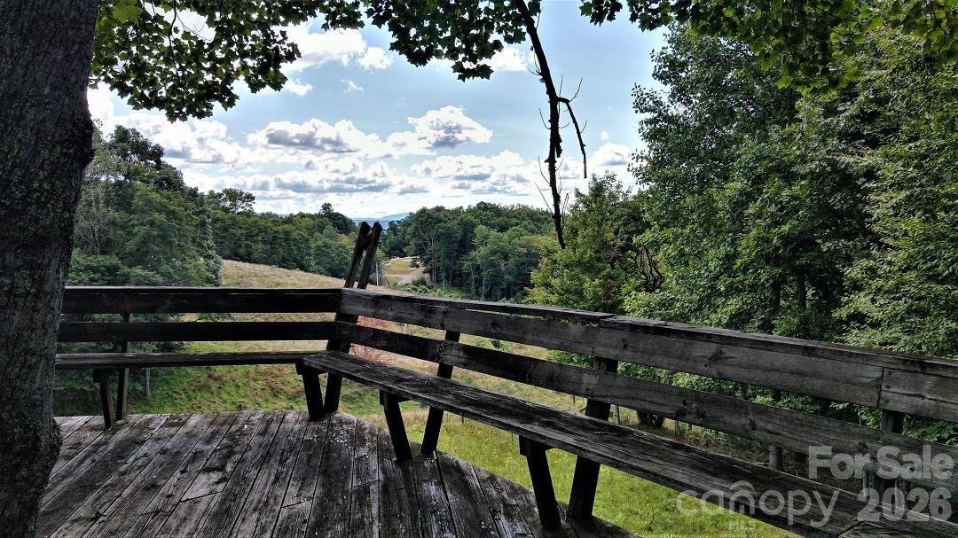 745 Broom Road — Tuckasegee