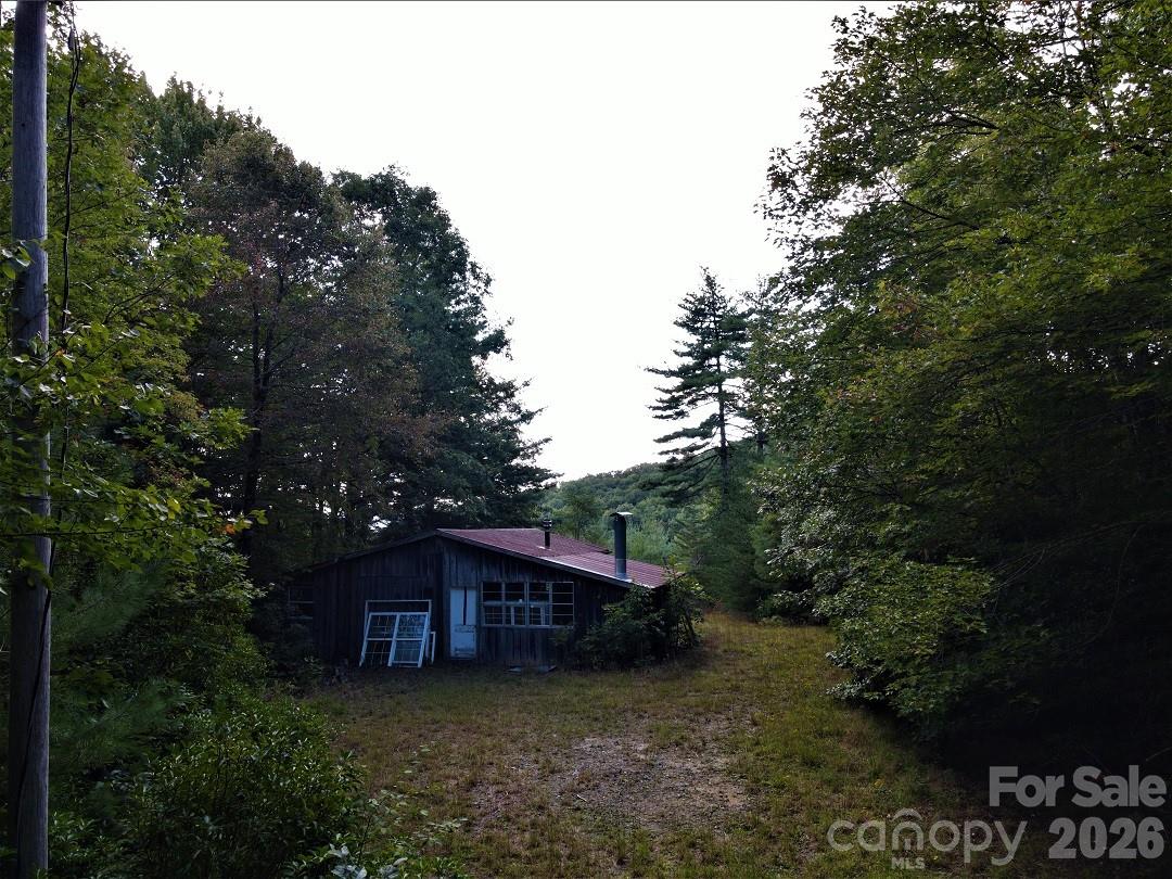 745 Broom Road — Tuckasegee