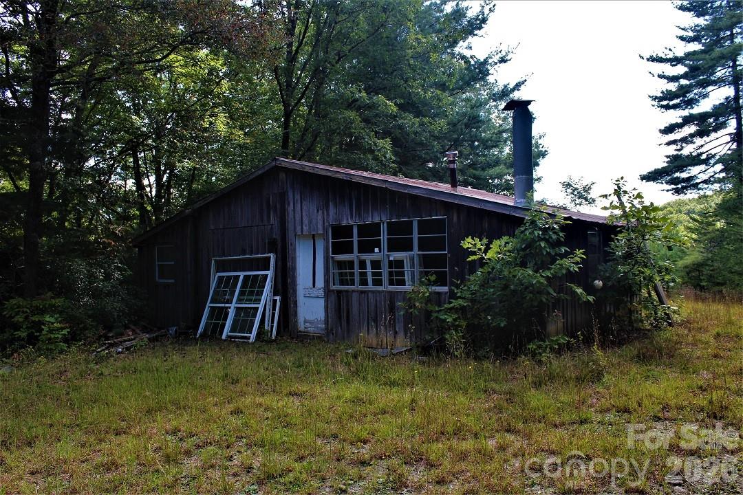745 Broom Road — Tuckasegee