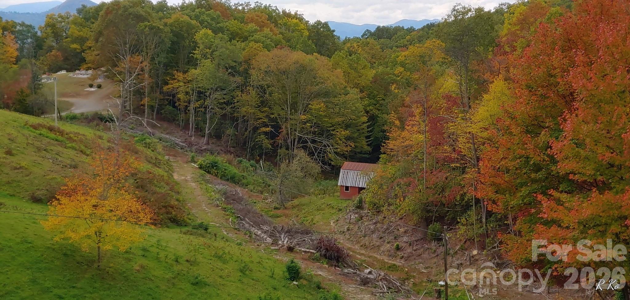 745 Broom Road — Tuckasegee