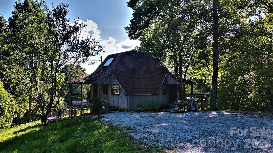 745 Broom Road — Tuckasegee