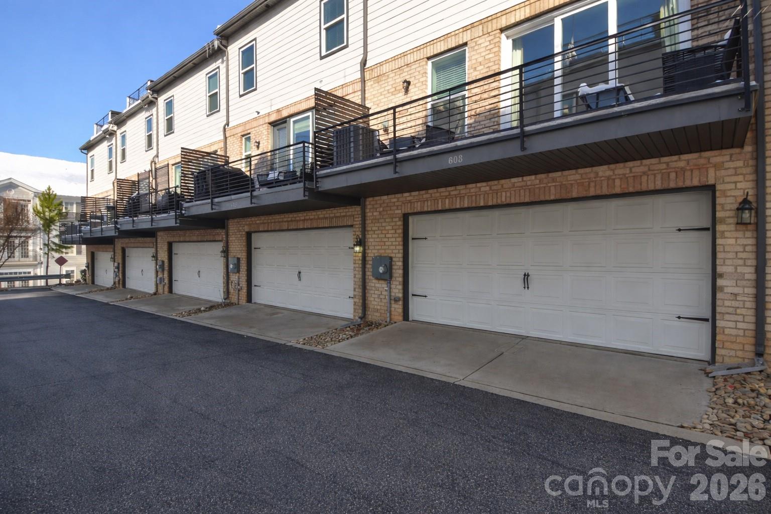 612 Tudor Park Way — Charlotte
