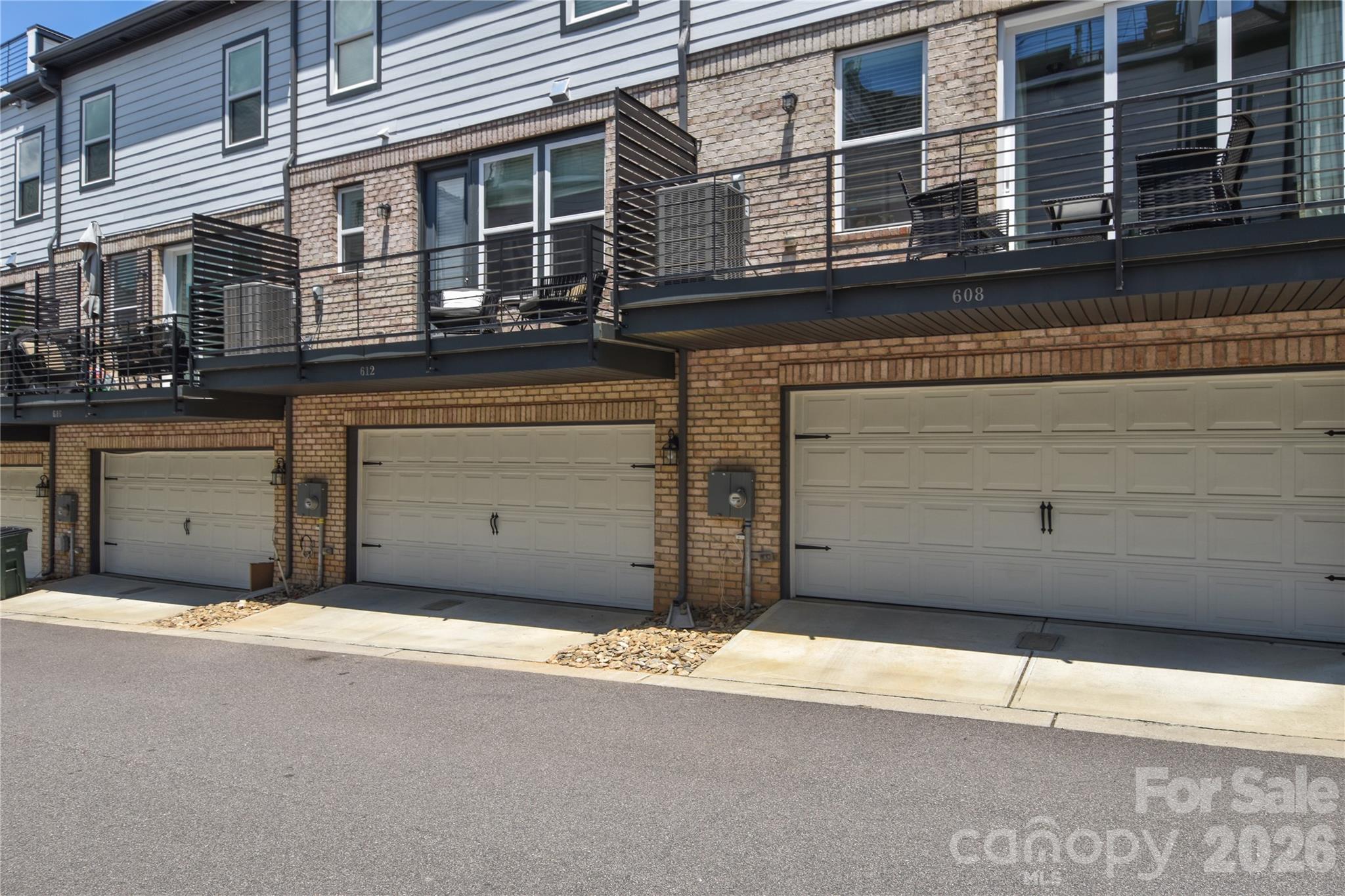 612 Tudor Park Way — Charlotte