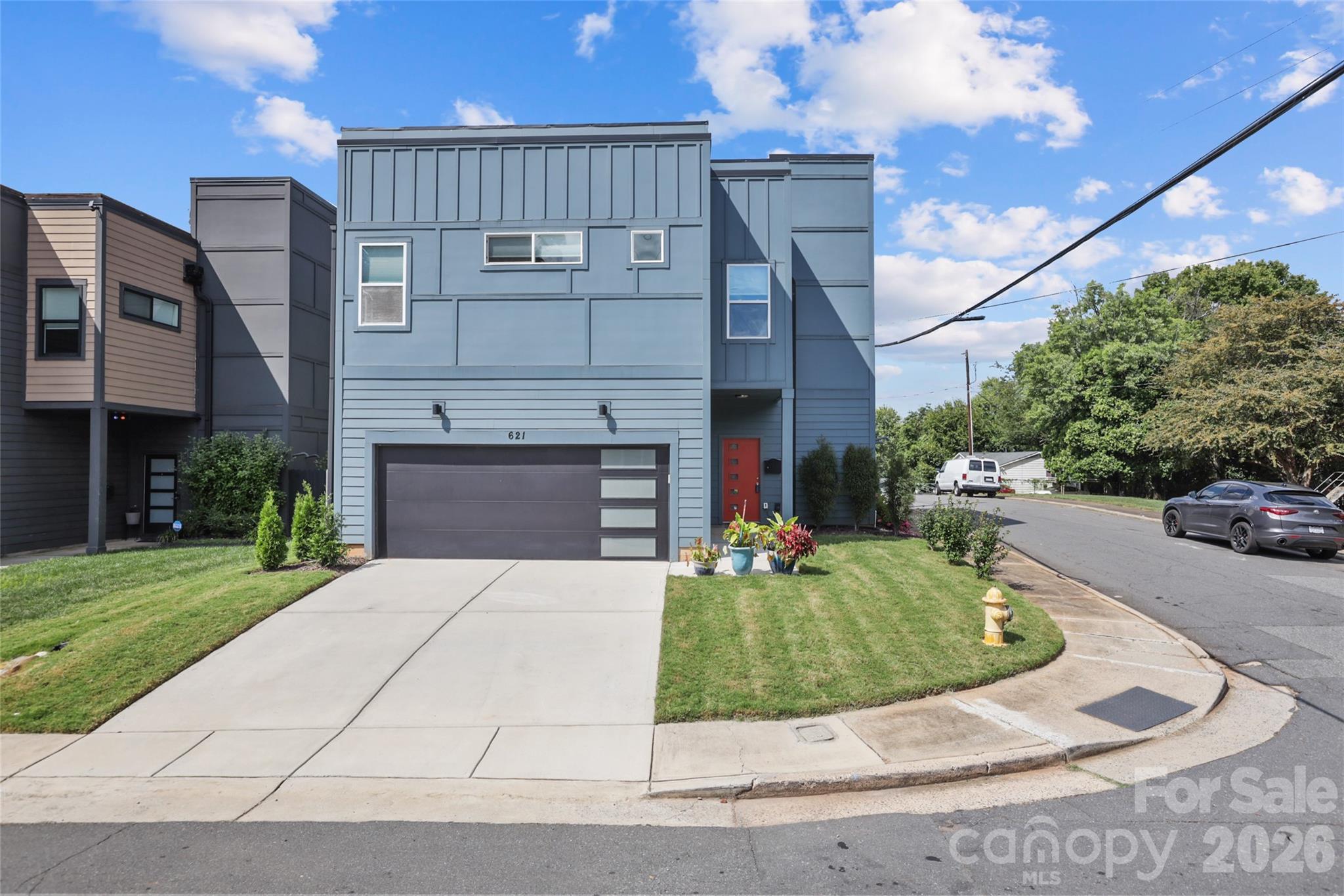 621 Campus Street — Charlotte