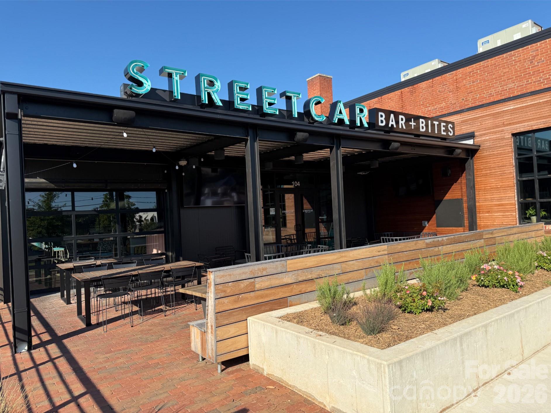 621 Campus Street — Charlotte