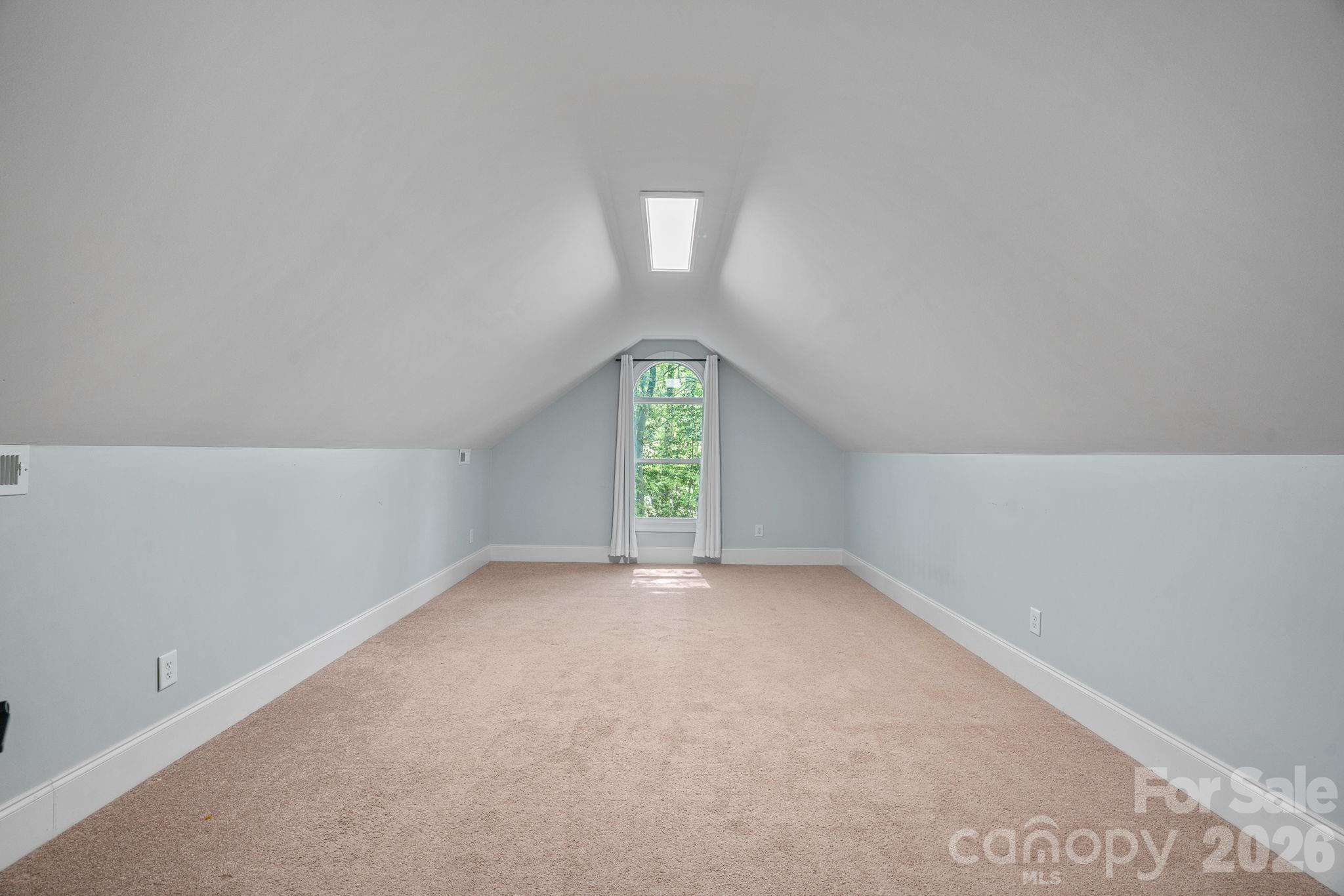 139 Hawks Point Drive — Troutman