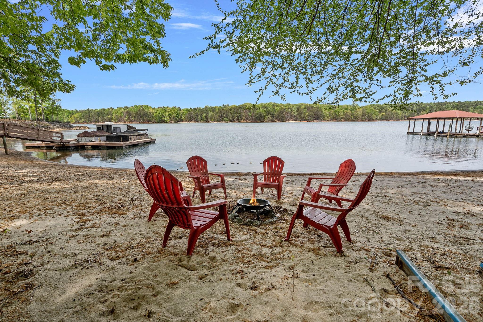 139 Hawks Point Drive — Troutman