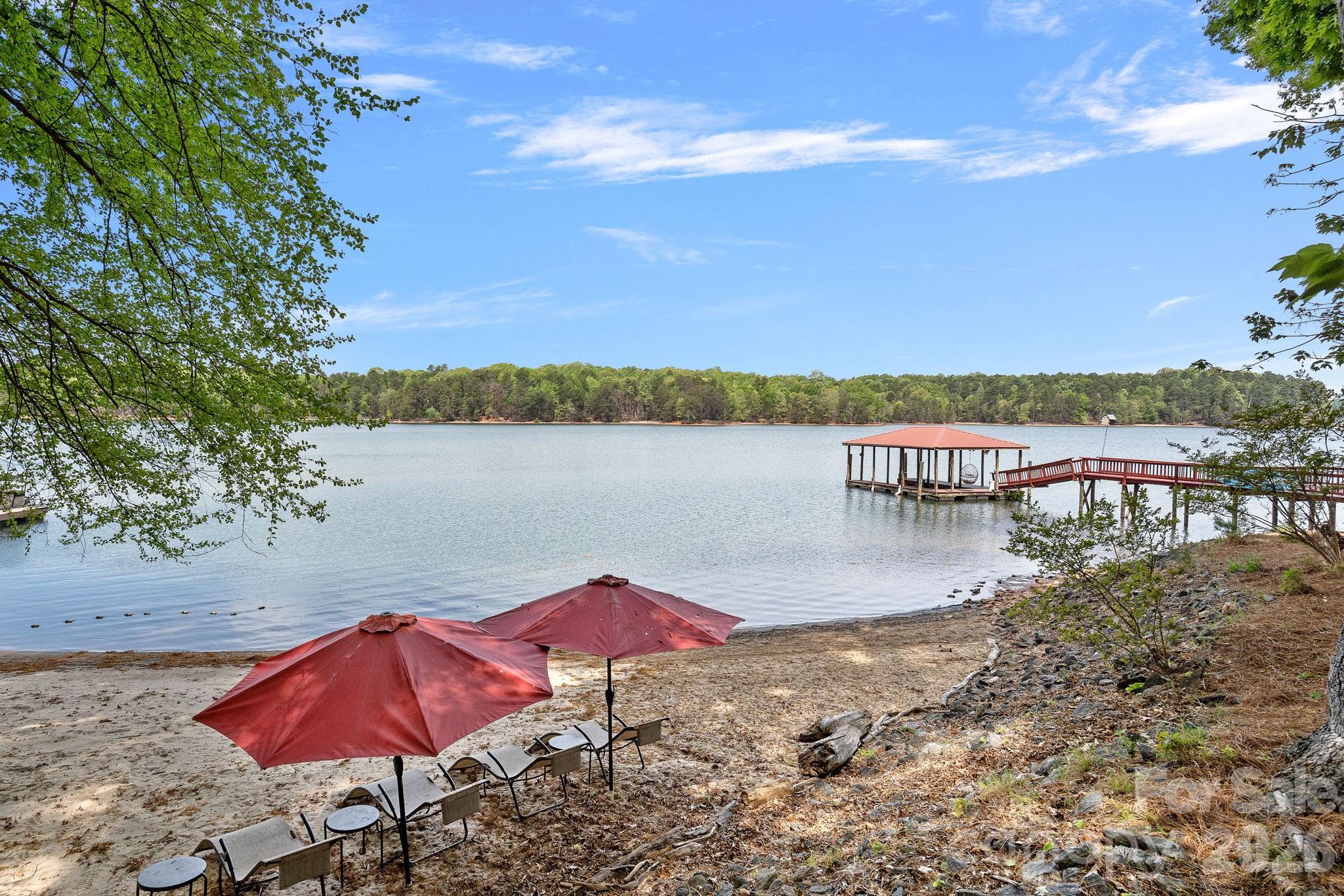 139 Hawks Point Drive — Troutman