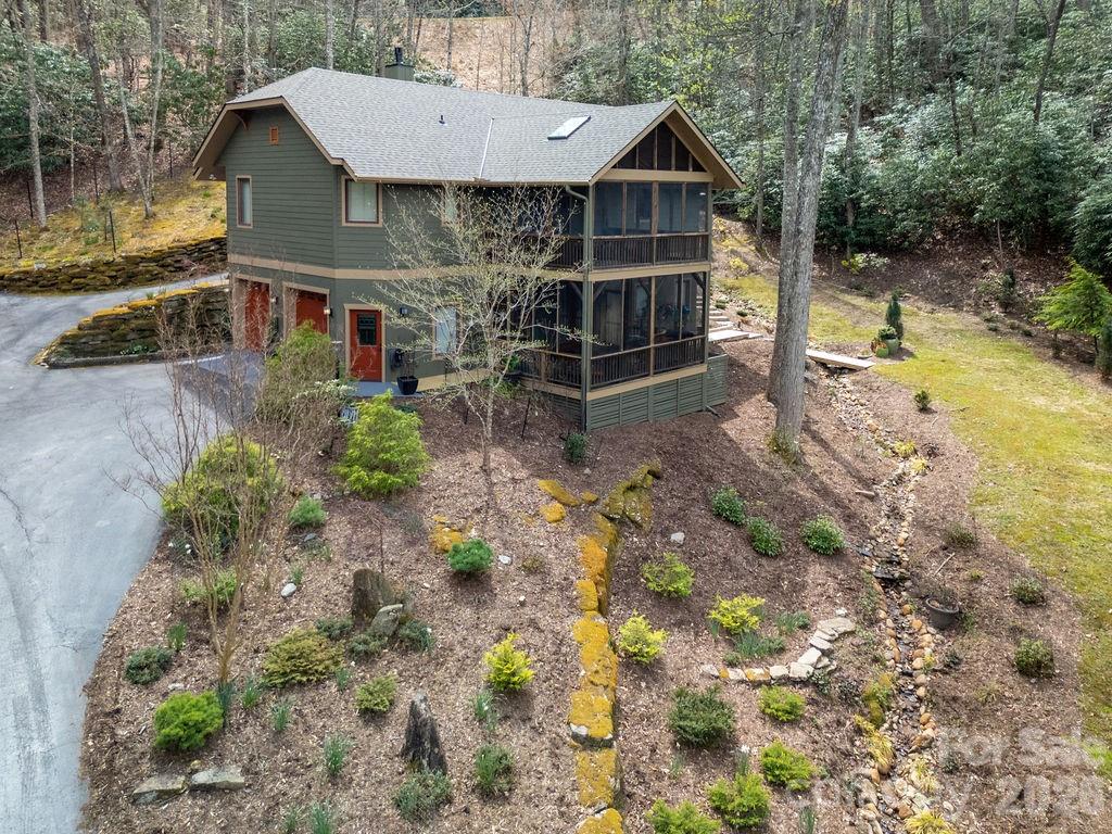 141 Bruce Circle — Pisgah Forest