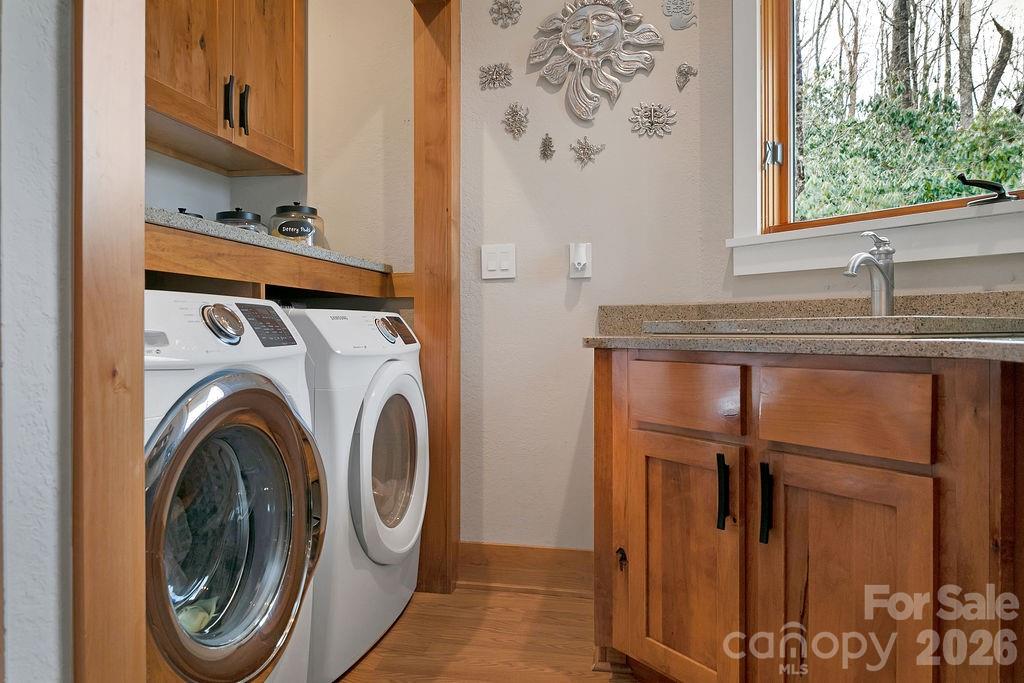 141 Bruce Circle — Pisgah Forest