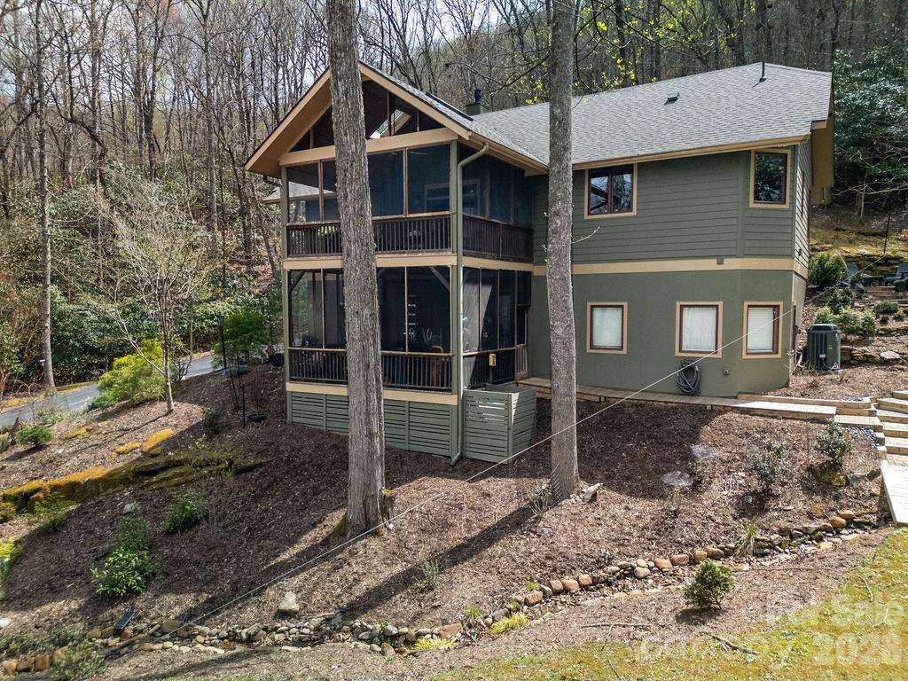 141 Bruce Circle — Pisgah Forest