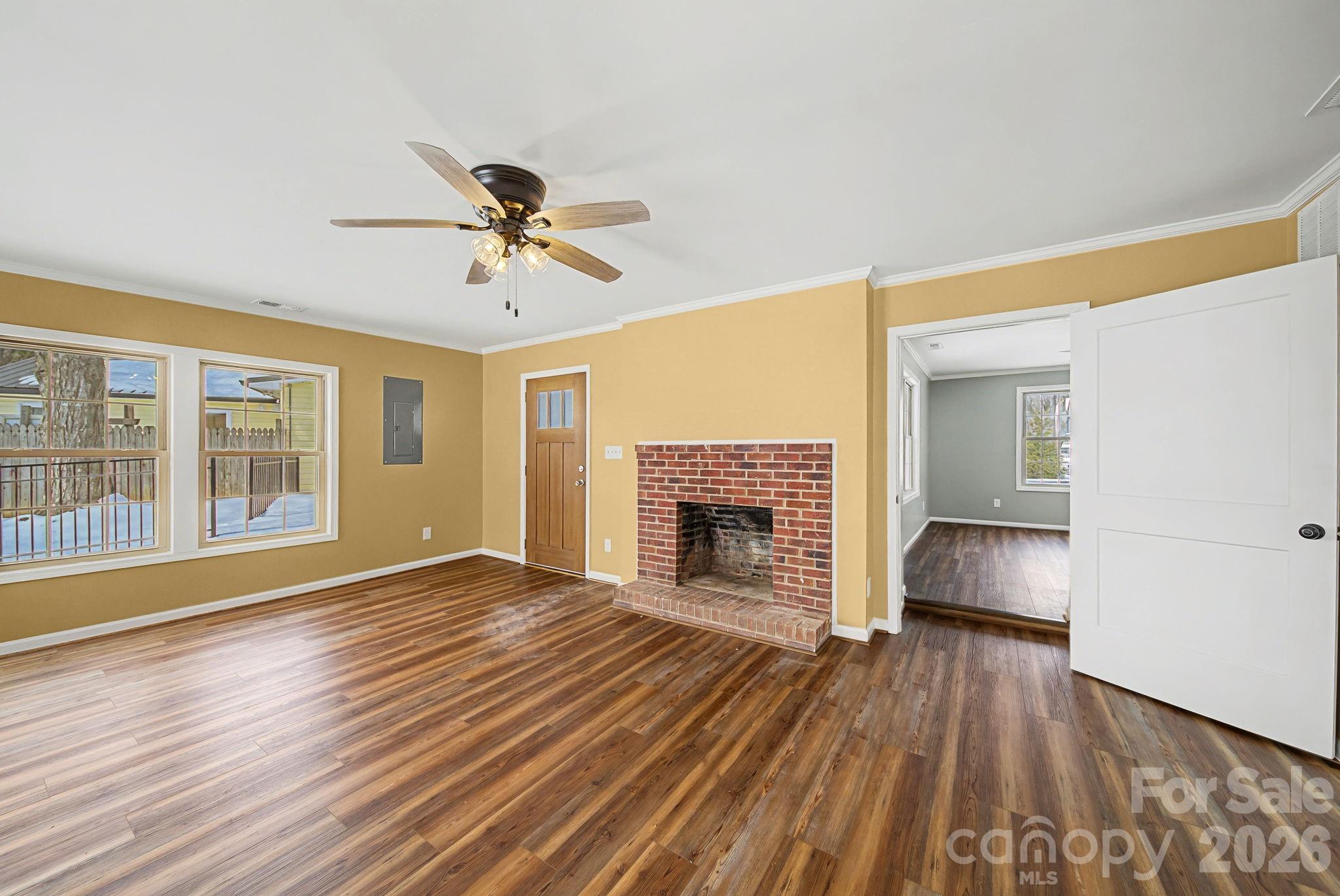243 Shore Lane — Lexington