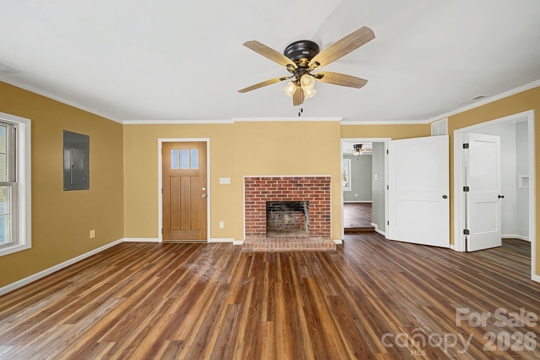 243 Shore Lane — Lexington