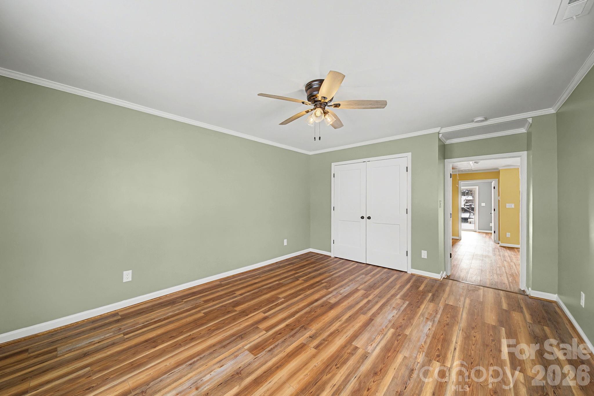 243 Shore Lane — Lexington