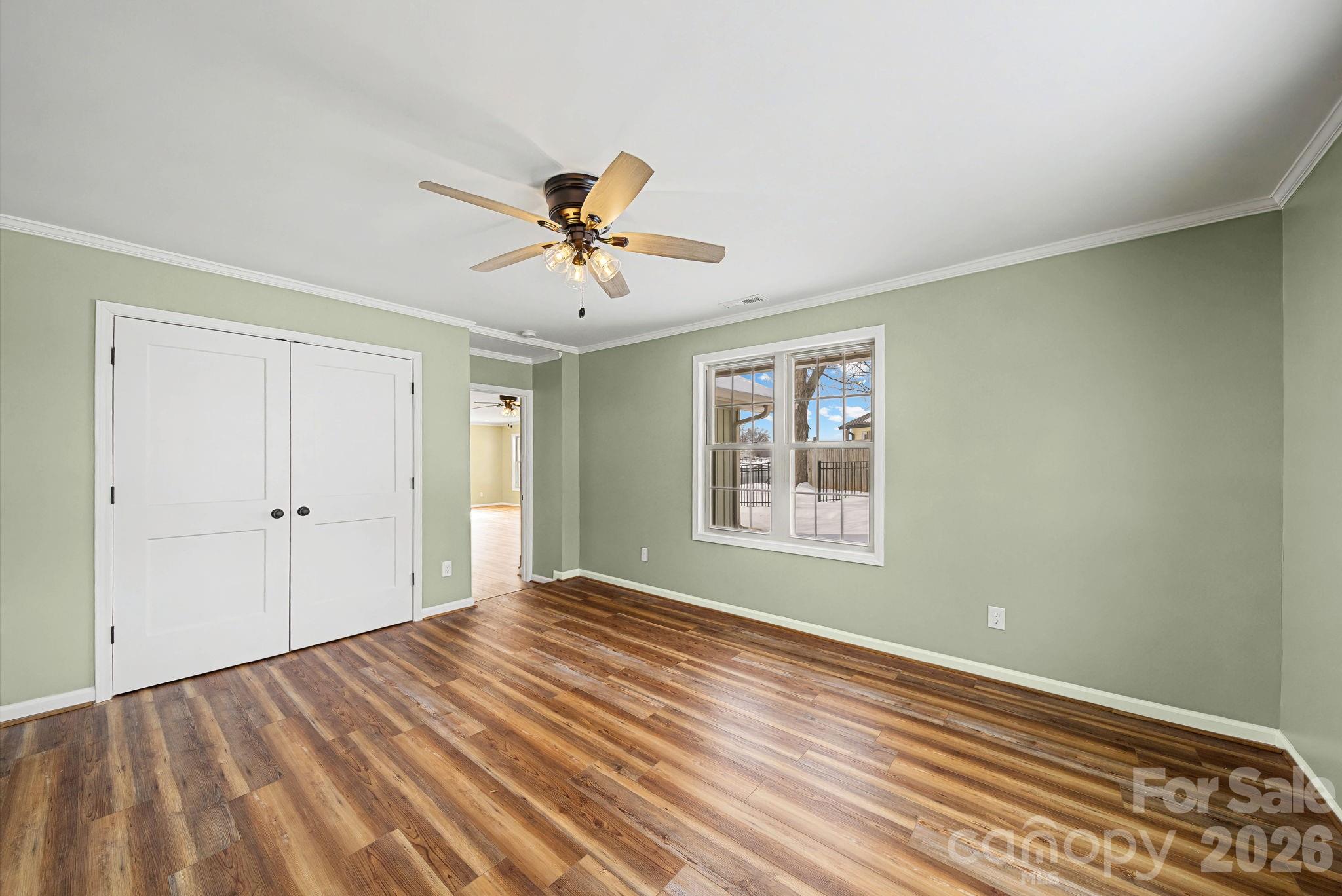 243 Shore Lane — Lexington