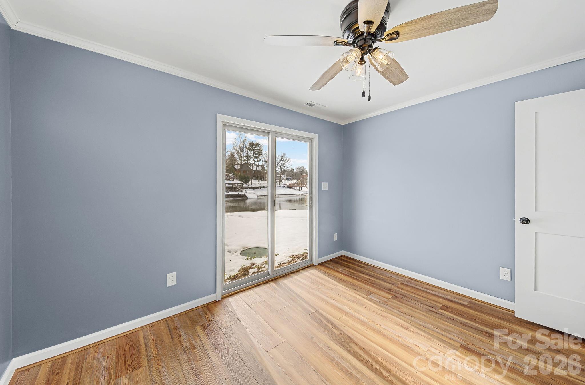 243 Shore Lane — Lexington