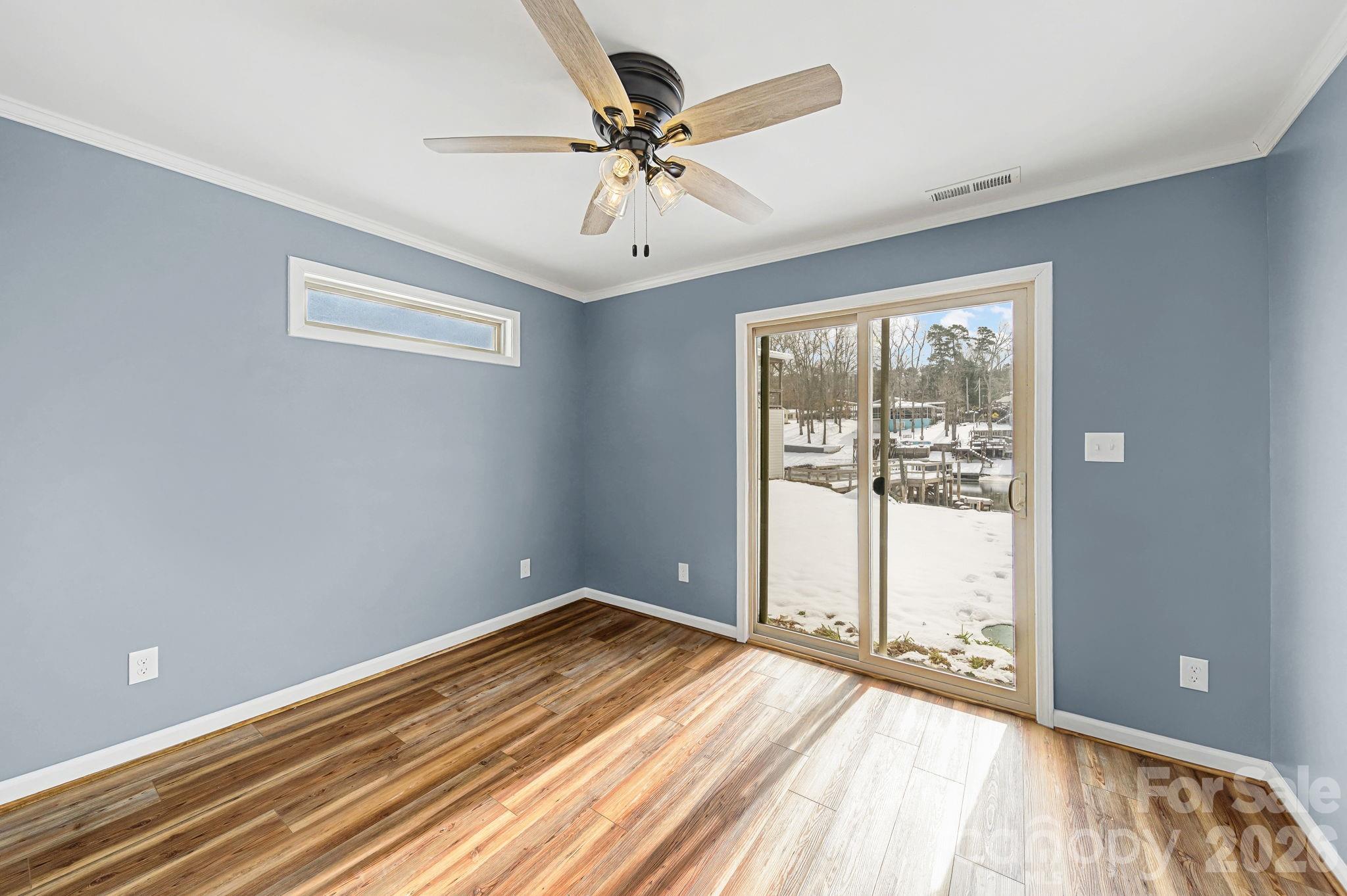 243 Shore Lane — Lexington