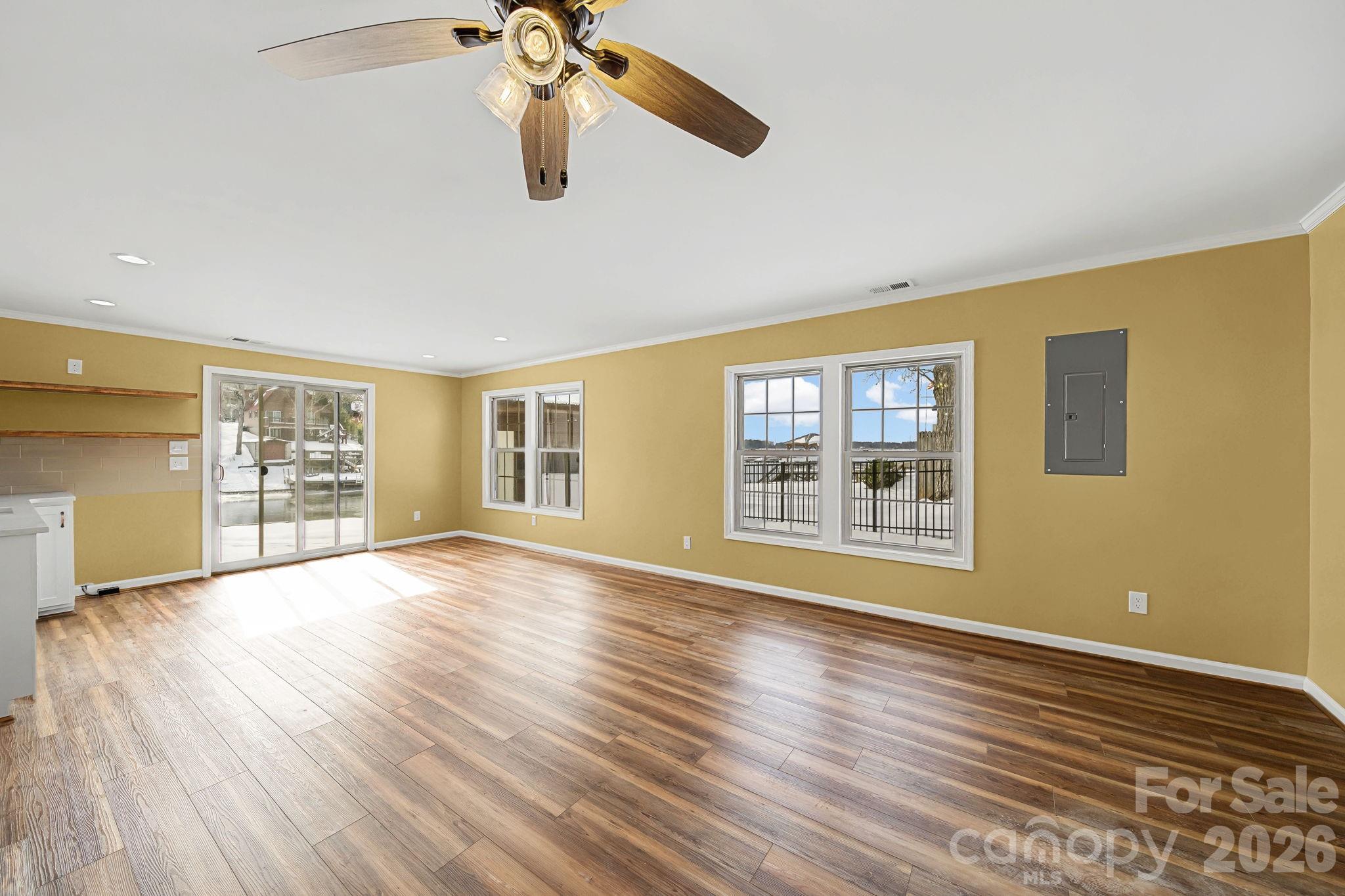 243 Shore Lane — Lexington