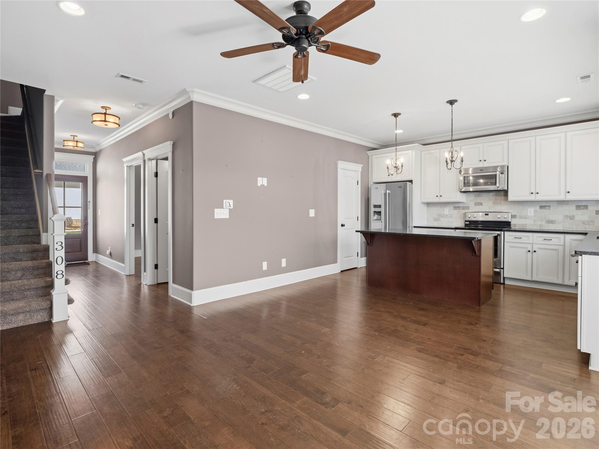 308 Rosemont Row — Belmont