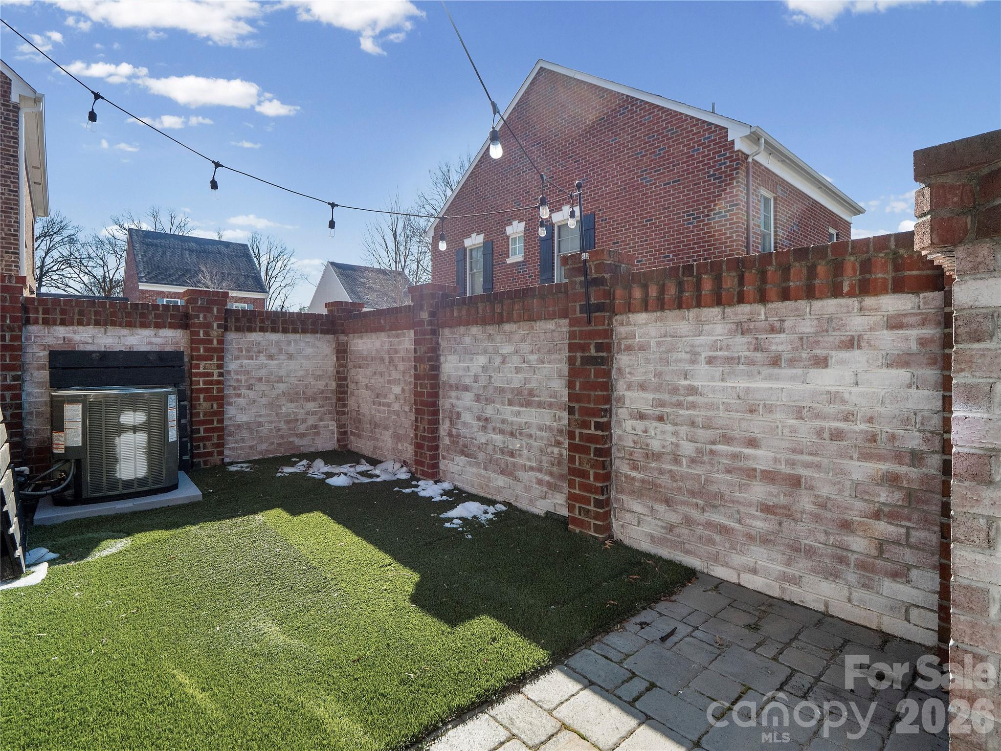 308 Rosemont Row — Belmont