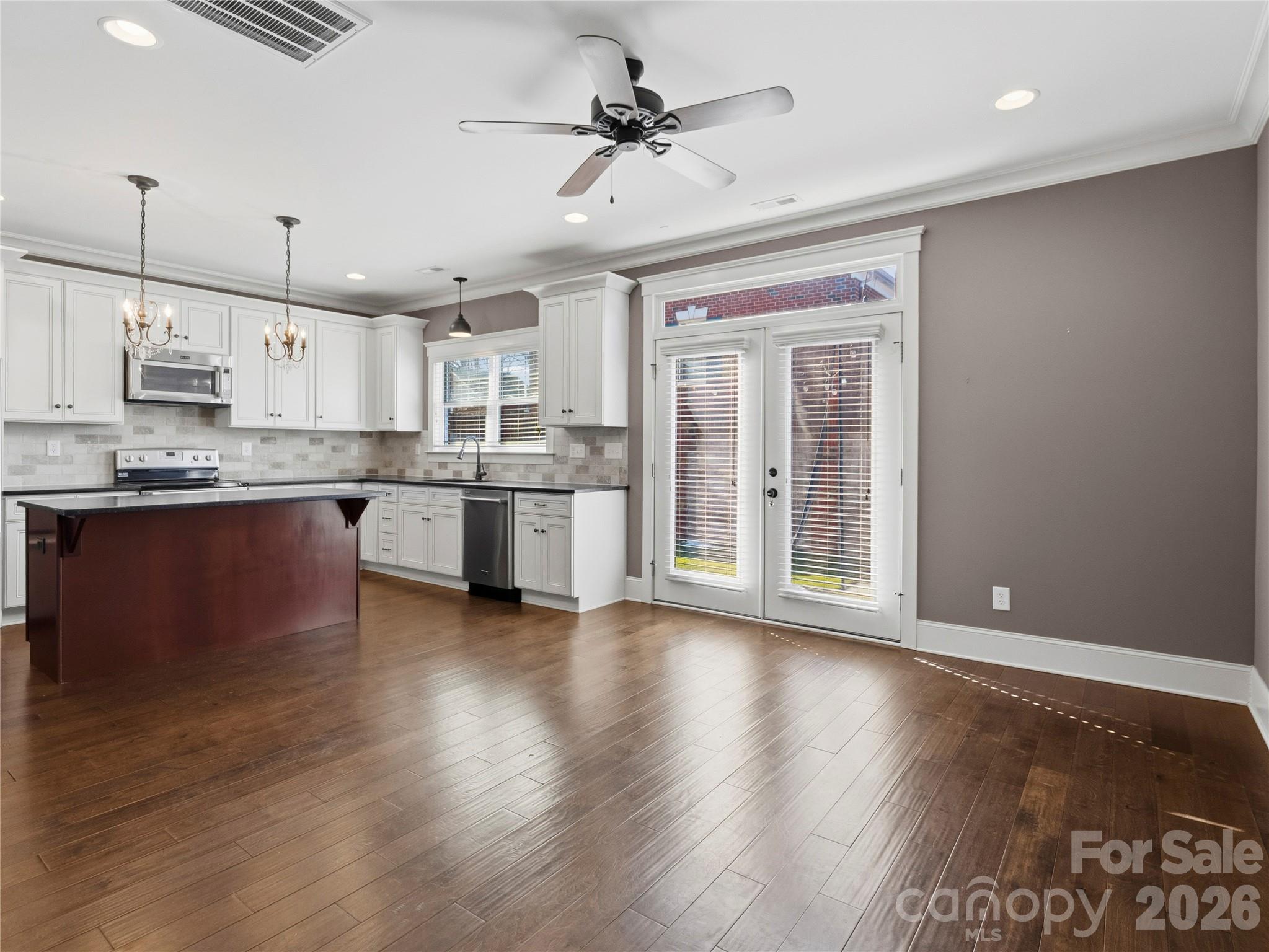 308 Rosemont Row — Belmont