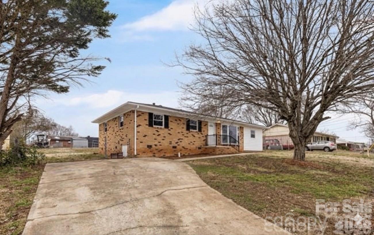 2621 Sherry Lane — Gastonia