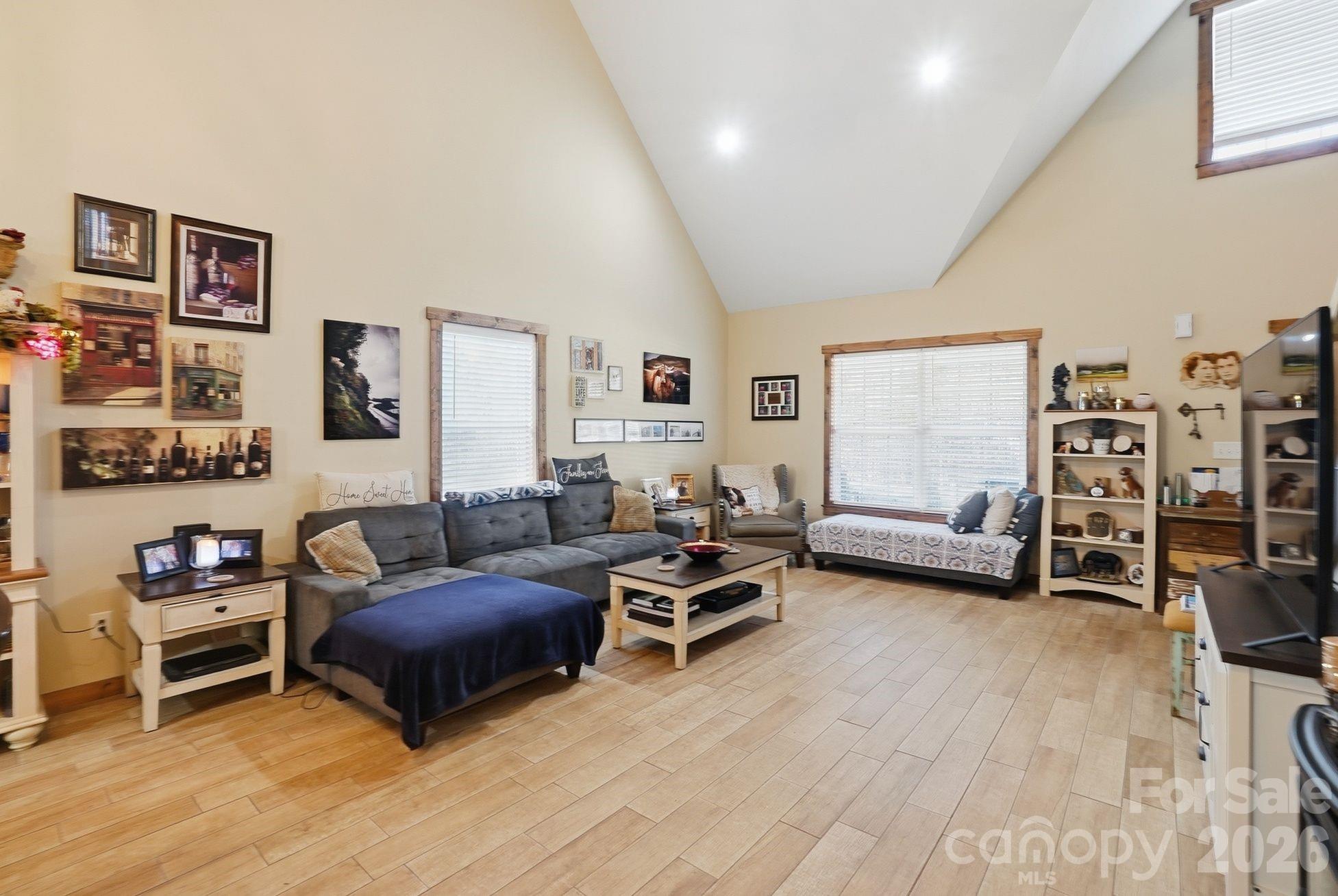 4592 Reid Road — Edgemoor
