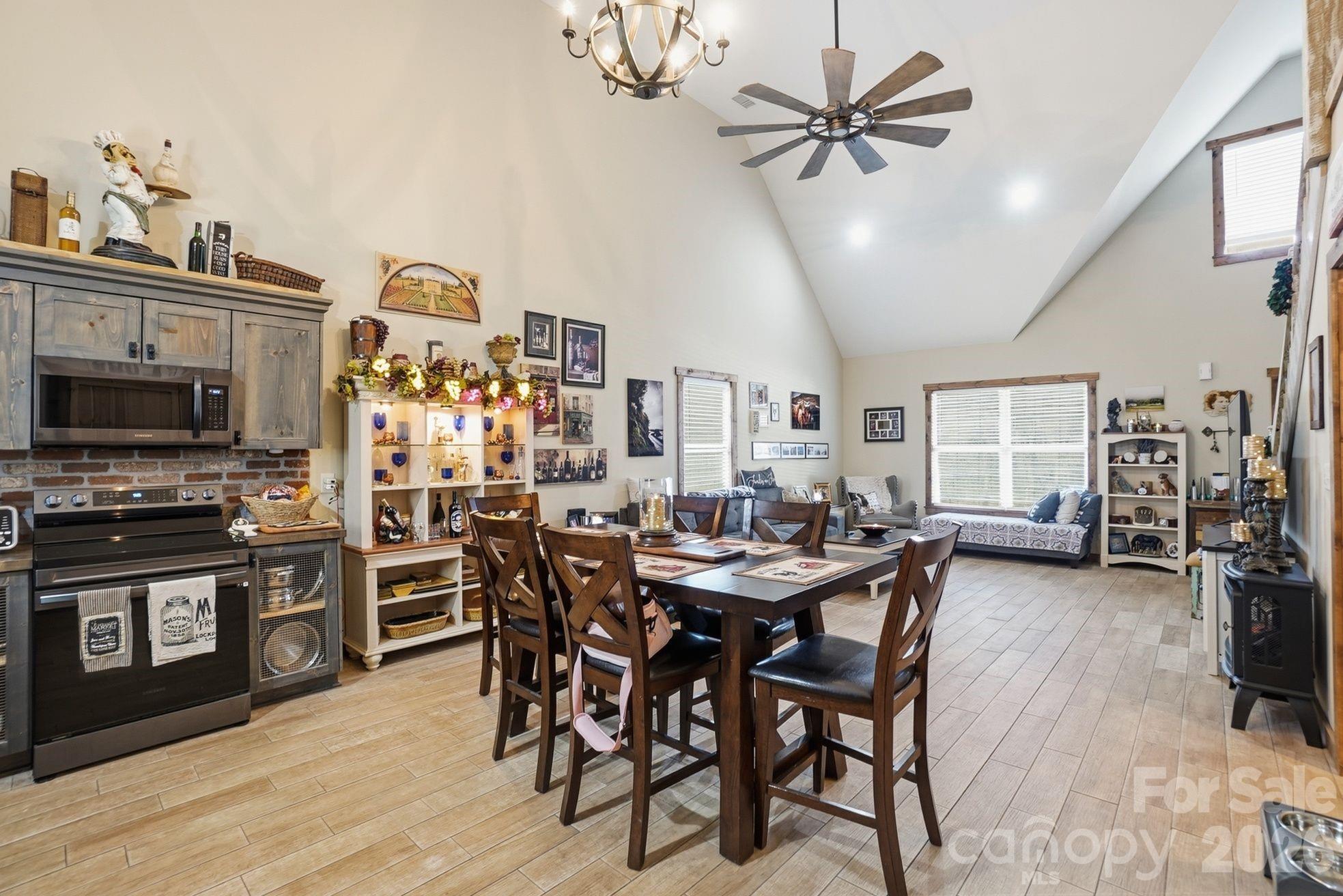 4592 Reid Road — Edgemoor
