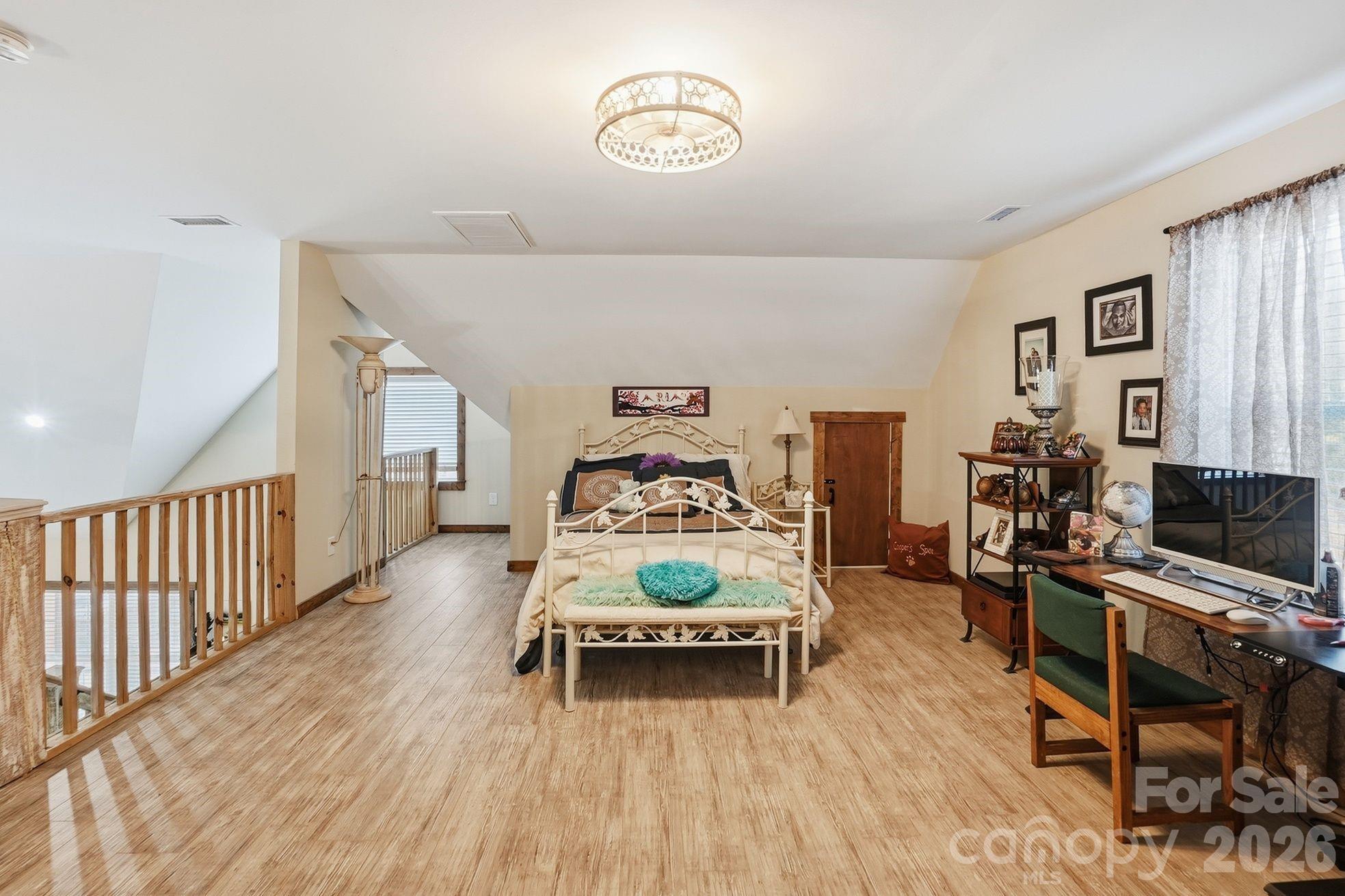 4592 Reid Road — Edgemoor