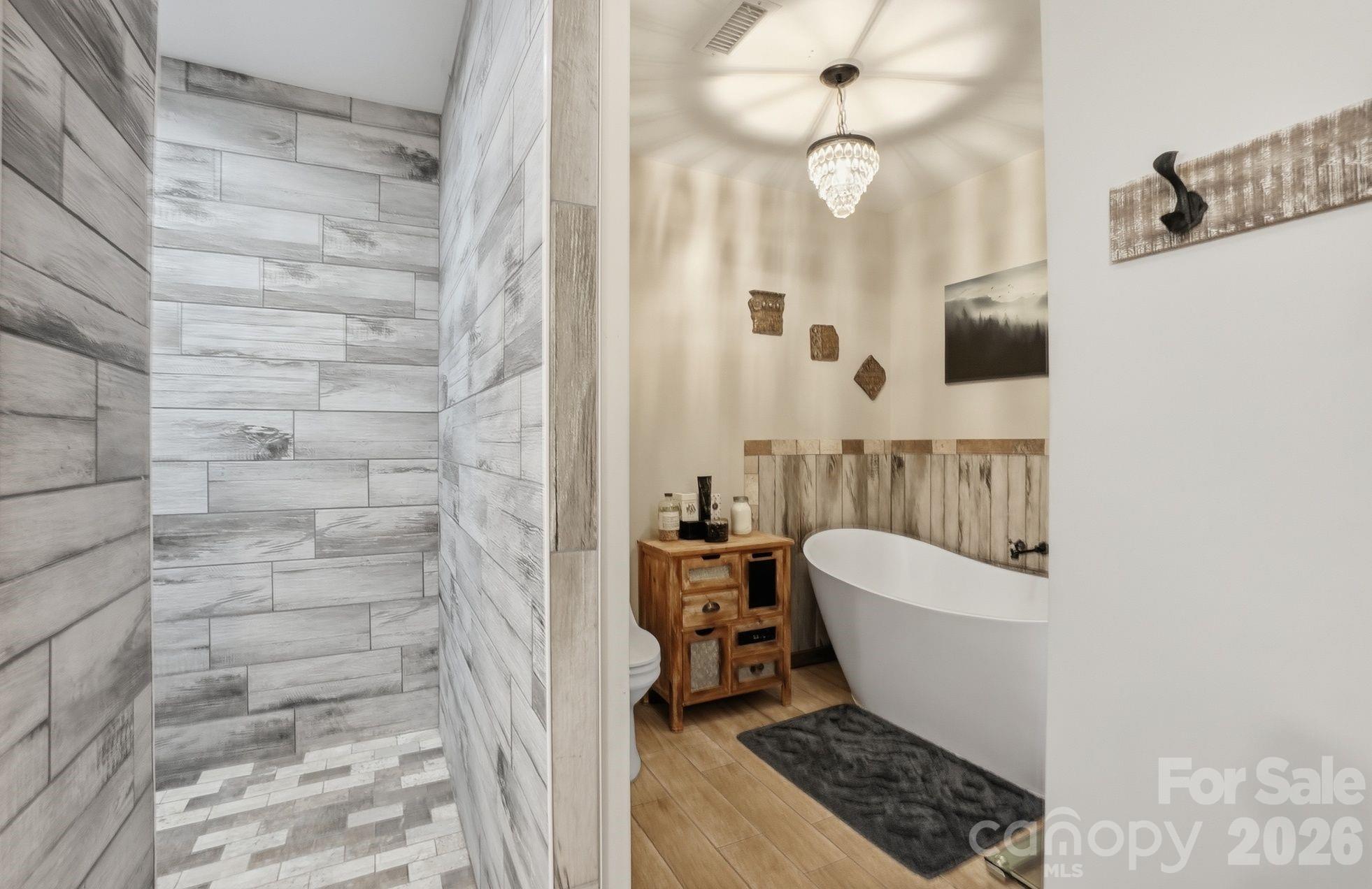 4592 Reid Road — Edgemoor